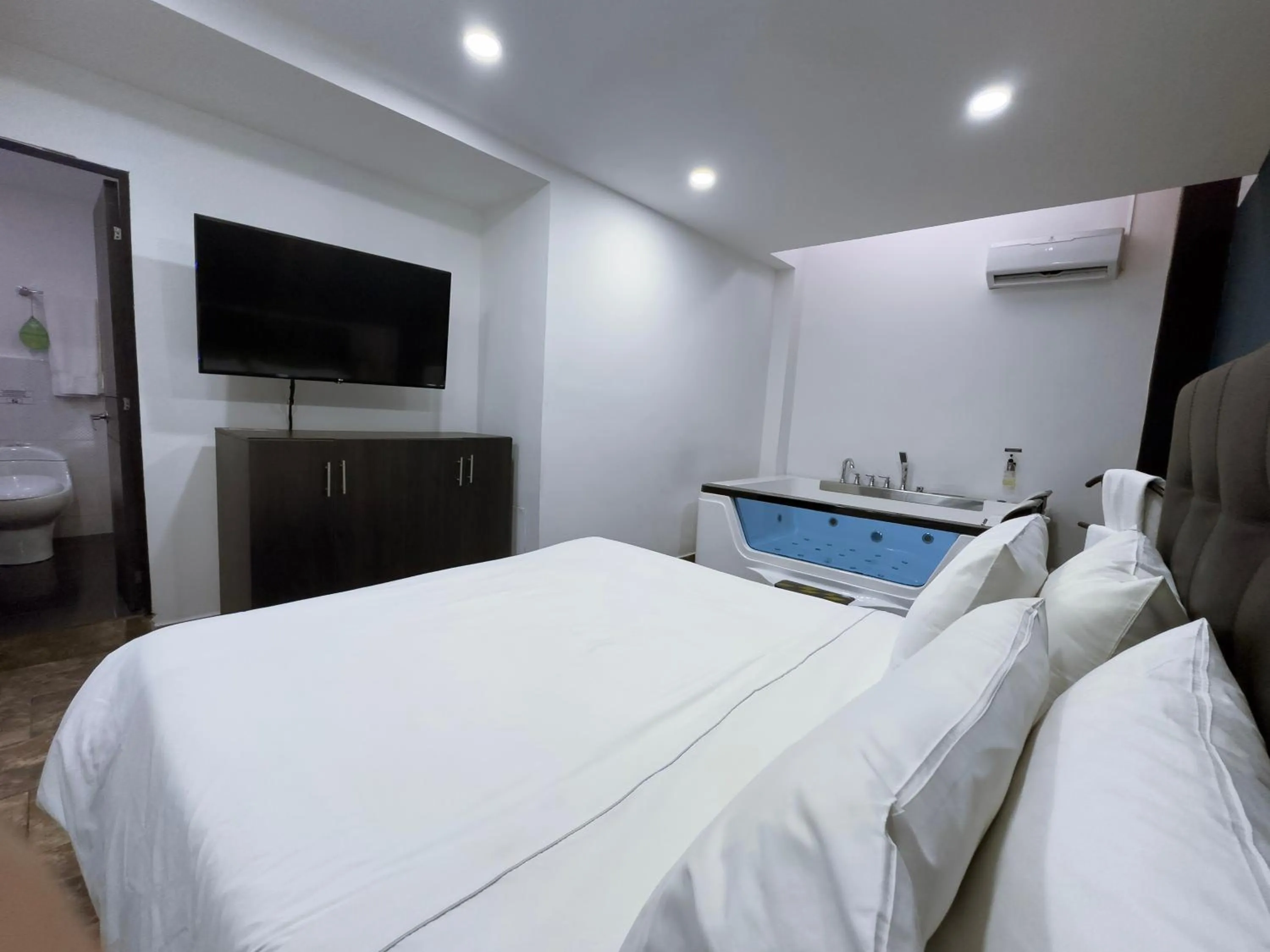 Bed in Provenza Lofts