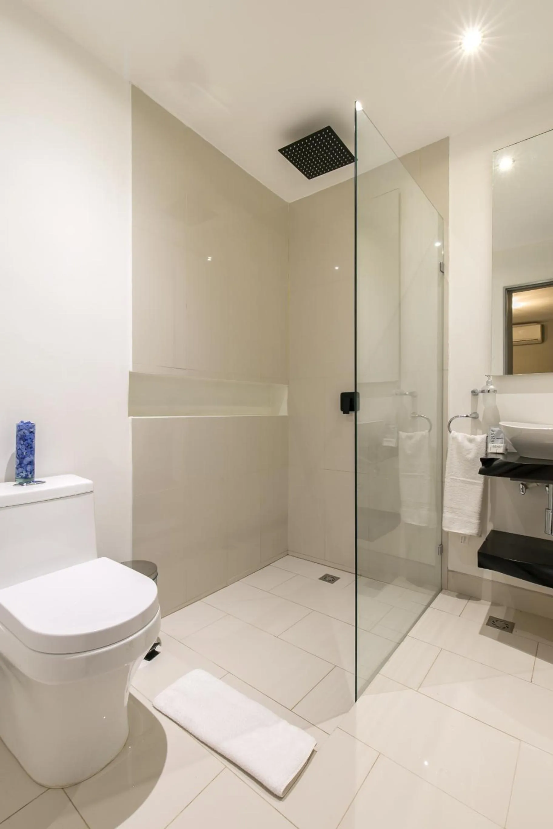 Bathroom in Provenza Lofts