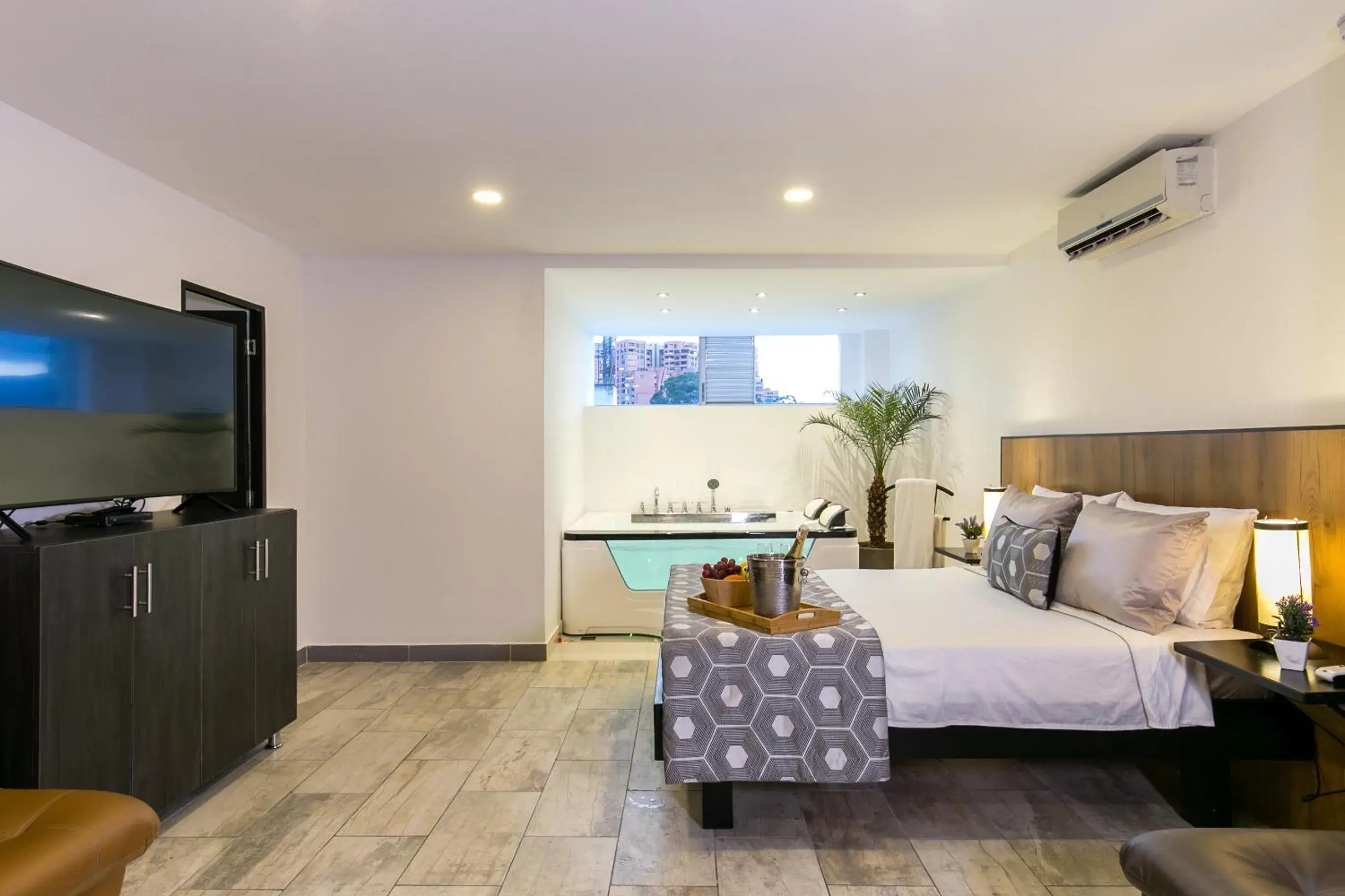 TV and multimedia, Bed in Provenza Lofts TV and multimedia, Bed in Provenza Lofts