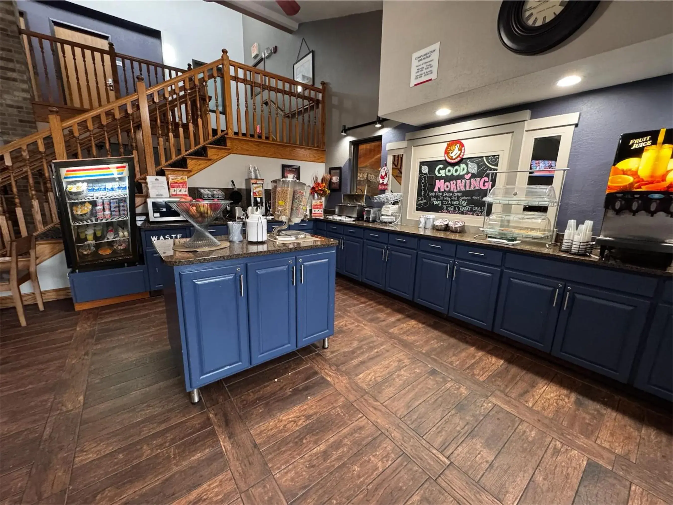 Restaurant/places to eat in AmericInn by Wyndham White Bear Lake St. Paul Restaurant/places to eat in AmericInn by Wyndham White Bear Lake St. Paul