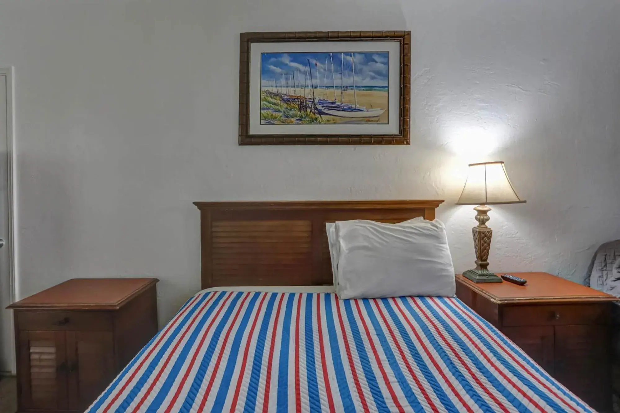 Bed in Richard's Pet Friendly Motel Bed in Richard's Pet Friendly Motel