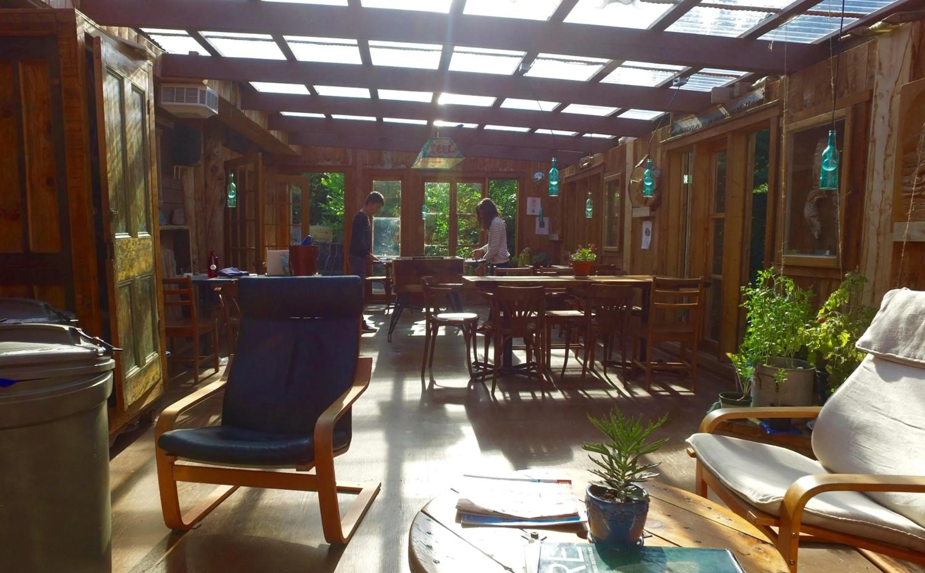 Communal lounge/ TV room in Auberge/Chalet Griffon Aventure