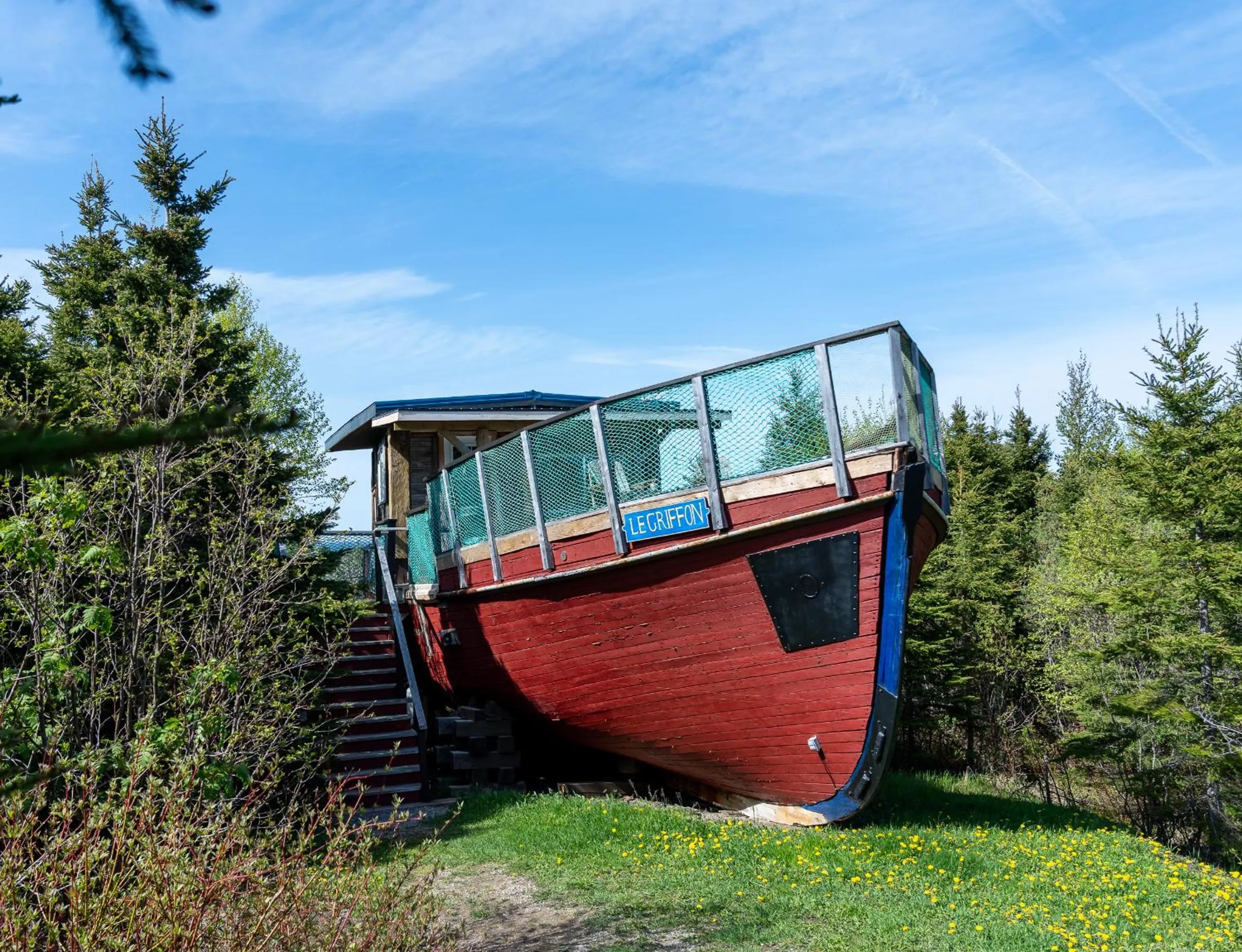 Facade/entrance in Auberge/Chalet Griffon Aventure