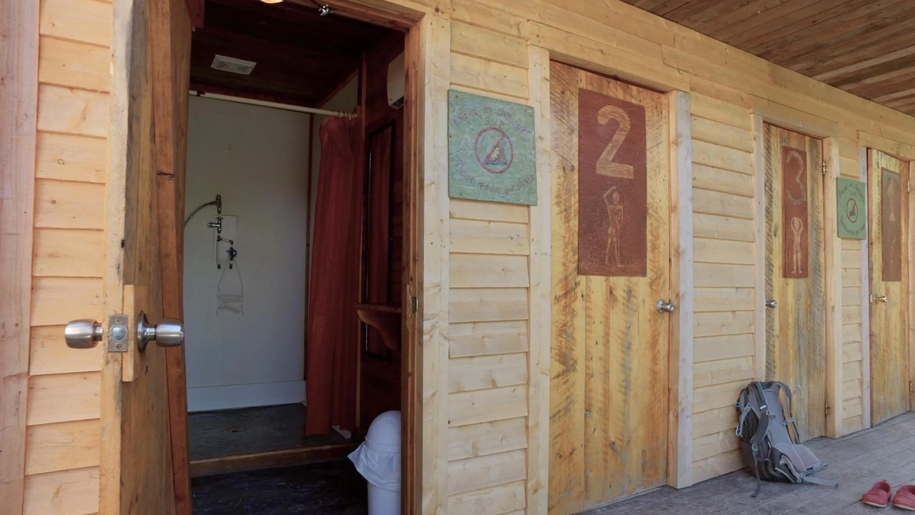 Shower in Auberge/Chalet Griffon Aventure