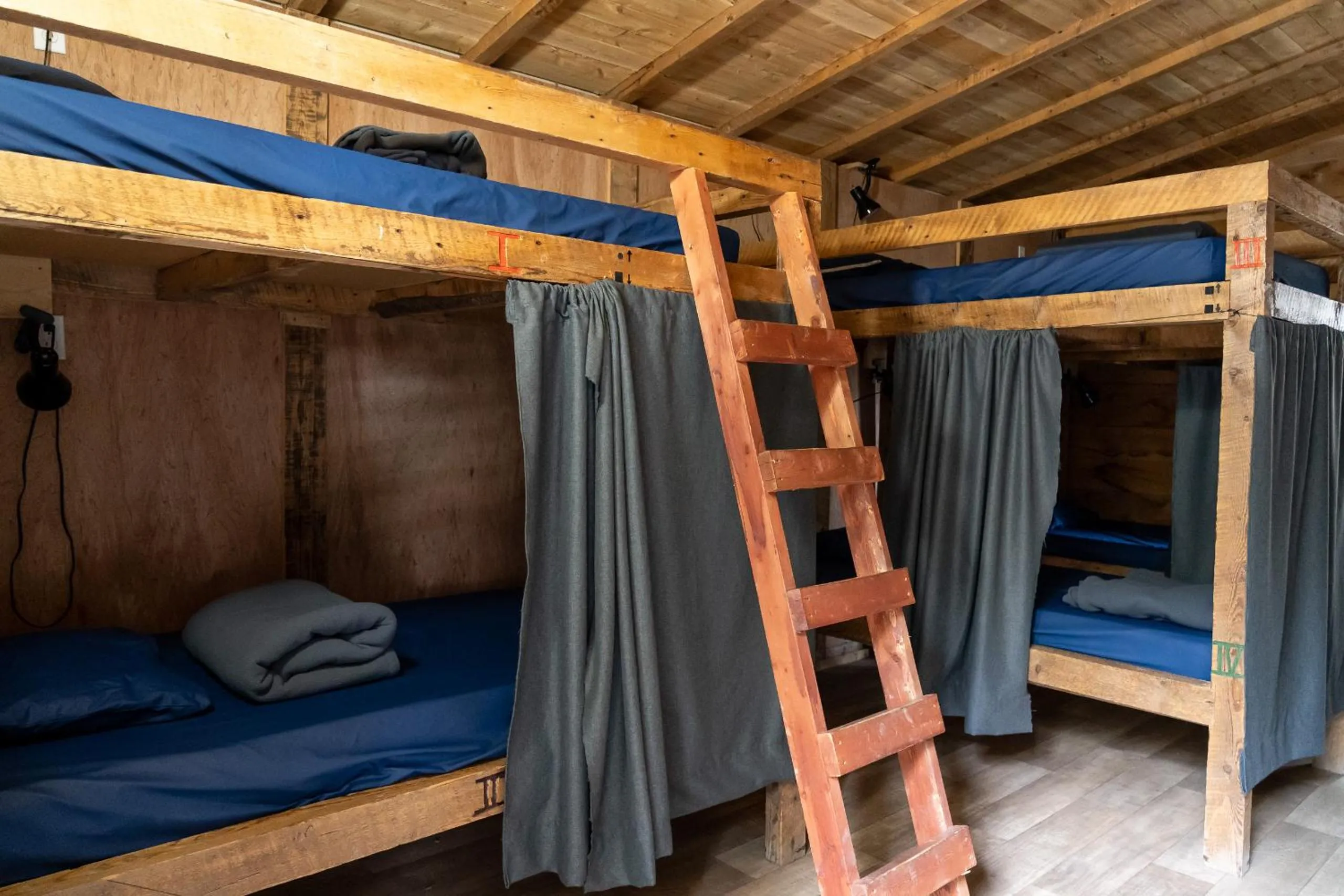 bunk bed, Bed in Auberge/Chalet Griffon Aventure