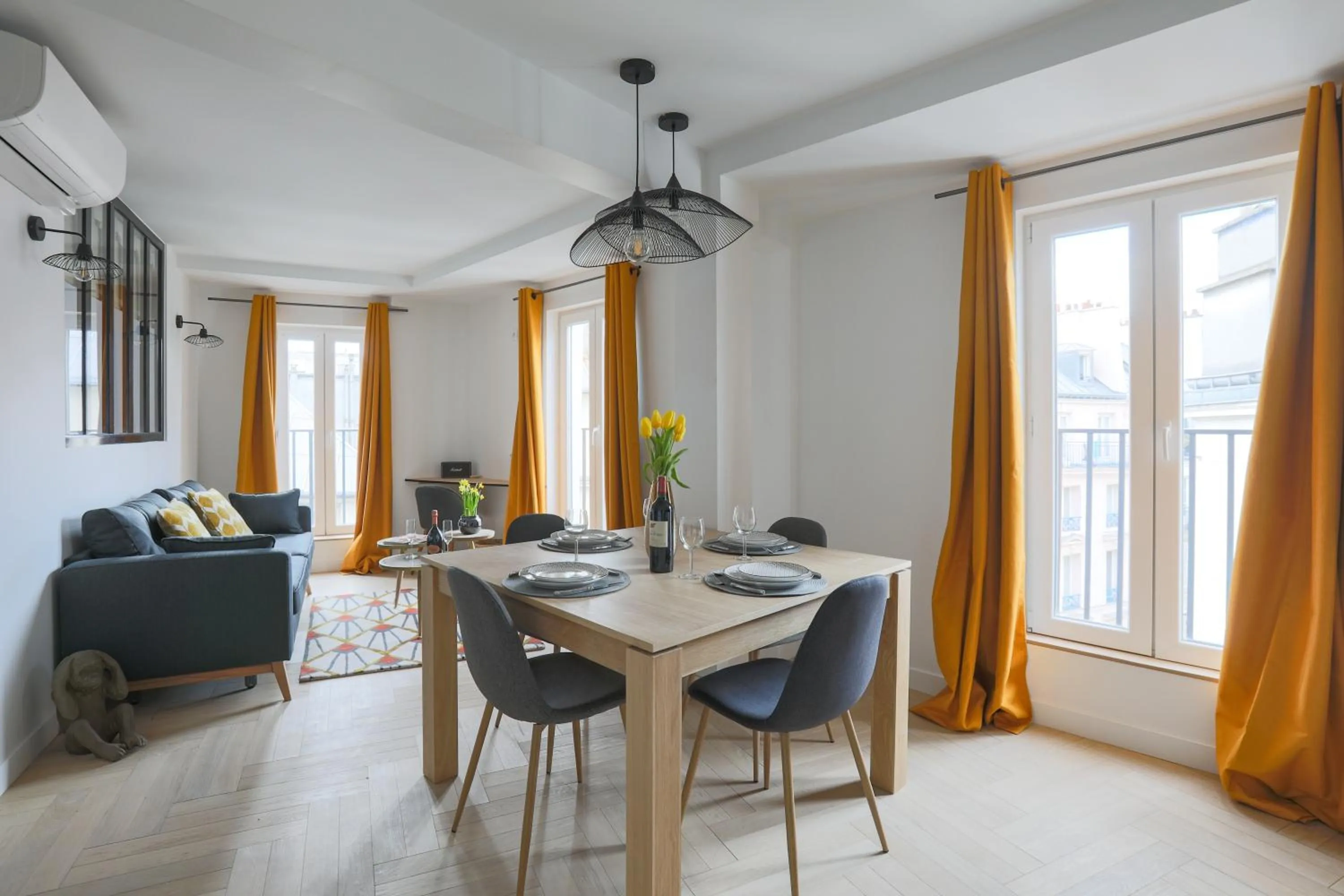 Dining area in LE MATISSIA