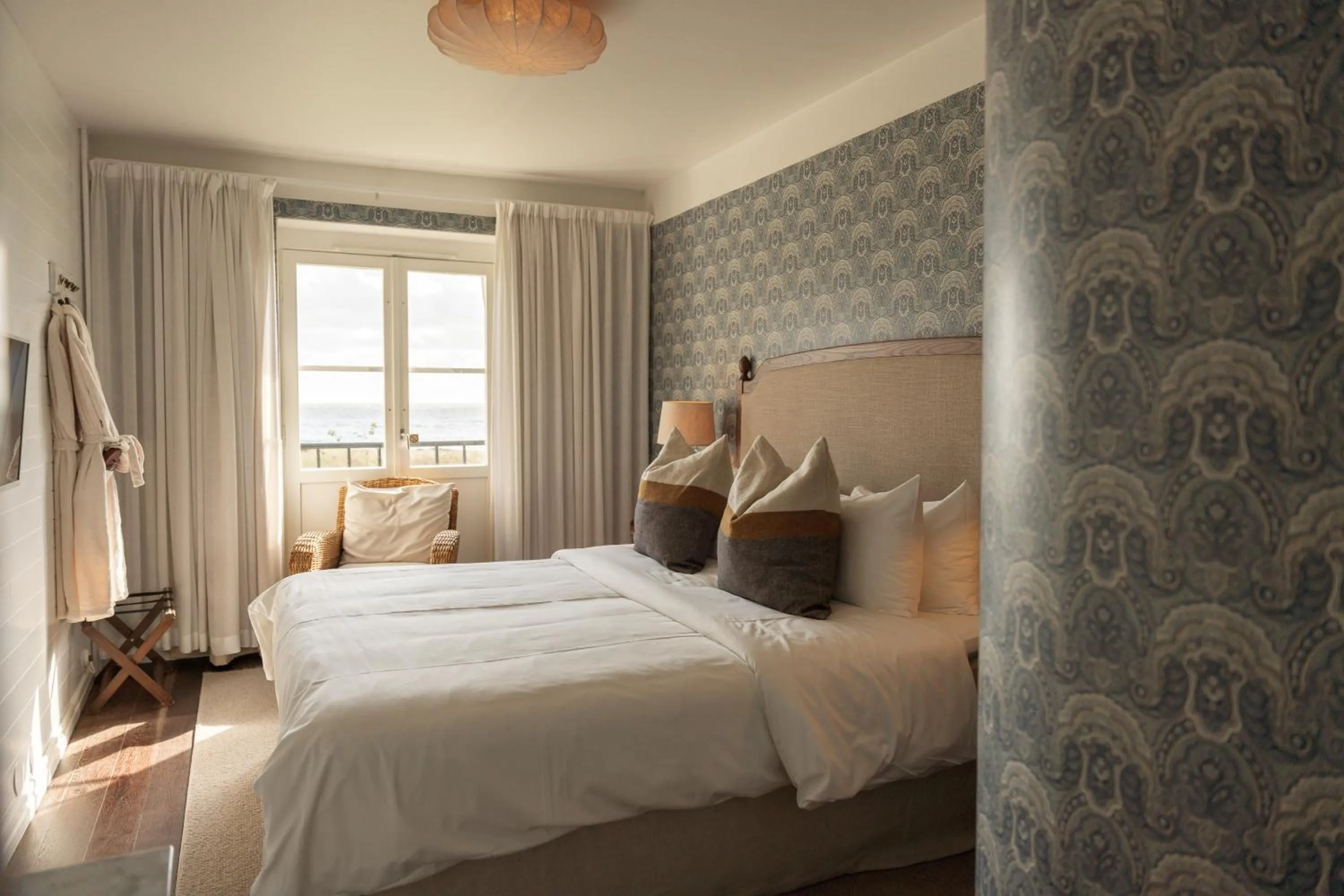 Bed in Ystad Saltsjöbad