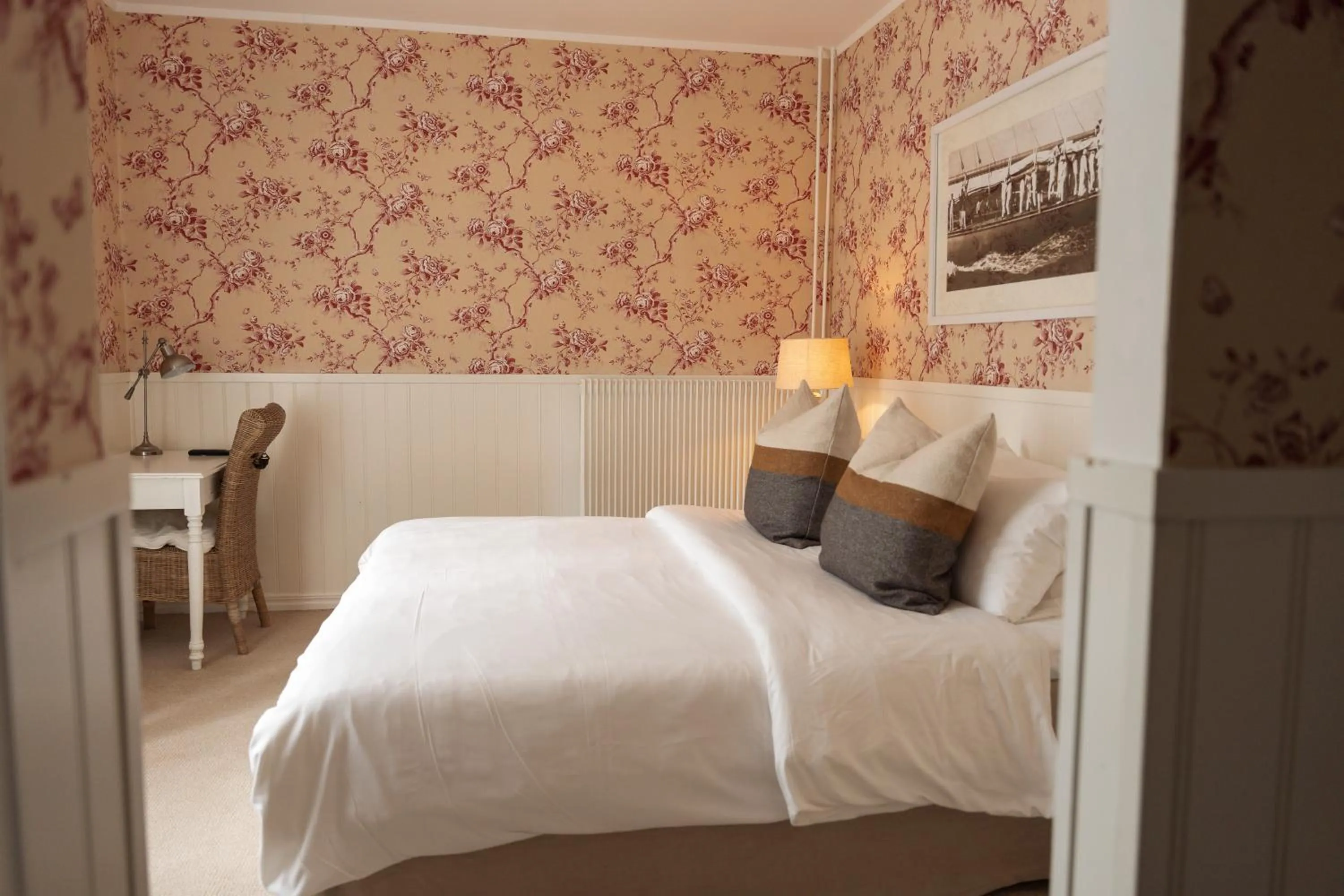 Bed in Ystad Saltsjöbad