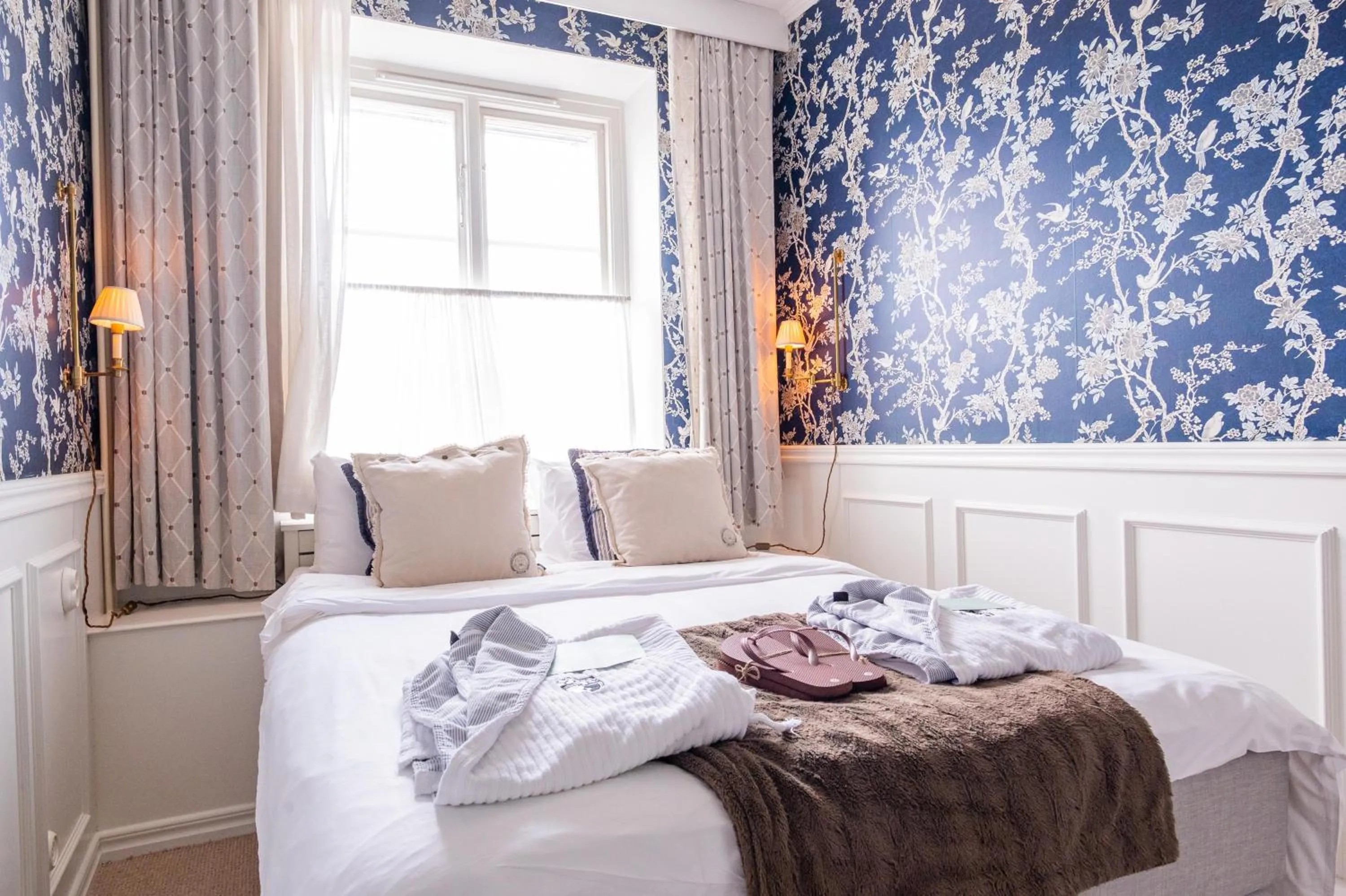 Photo of the whole room, Bed in Ystad Saltsjöbad