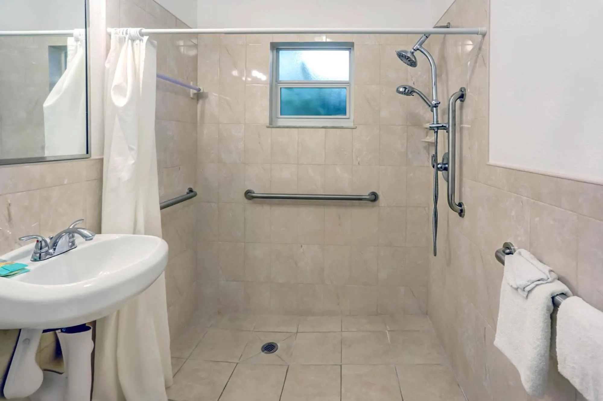 Richard's Motel Studios