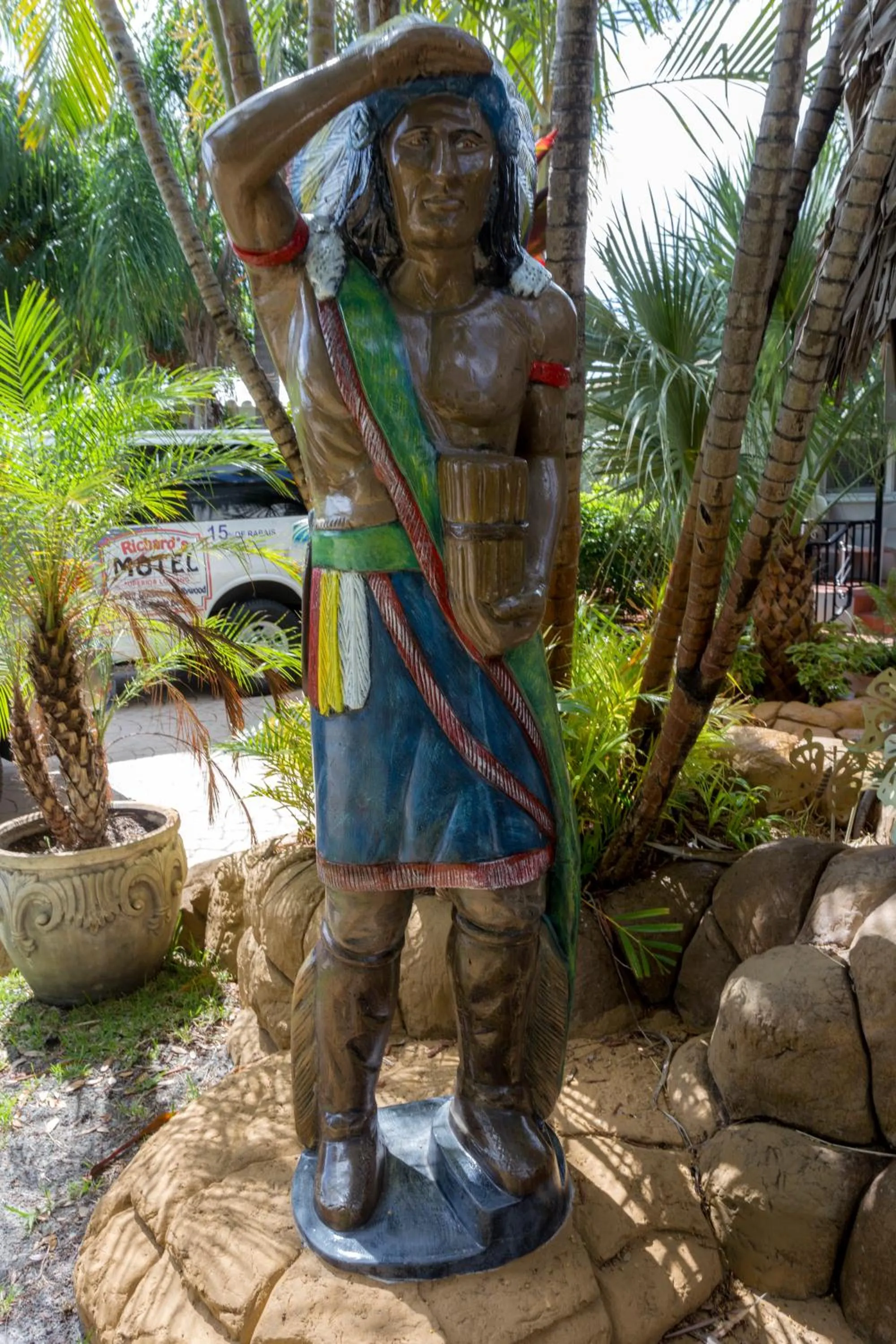 Decorative detail in Richard's Motel Studios