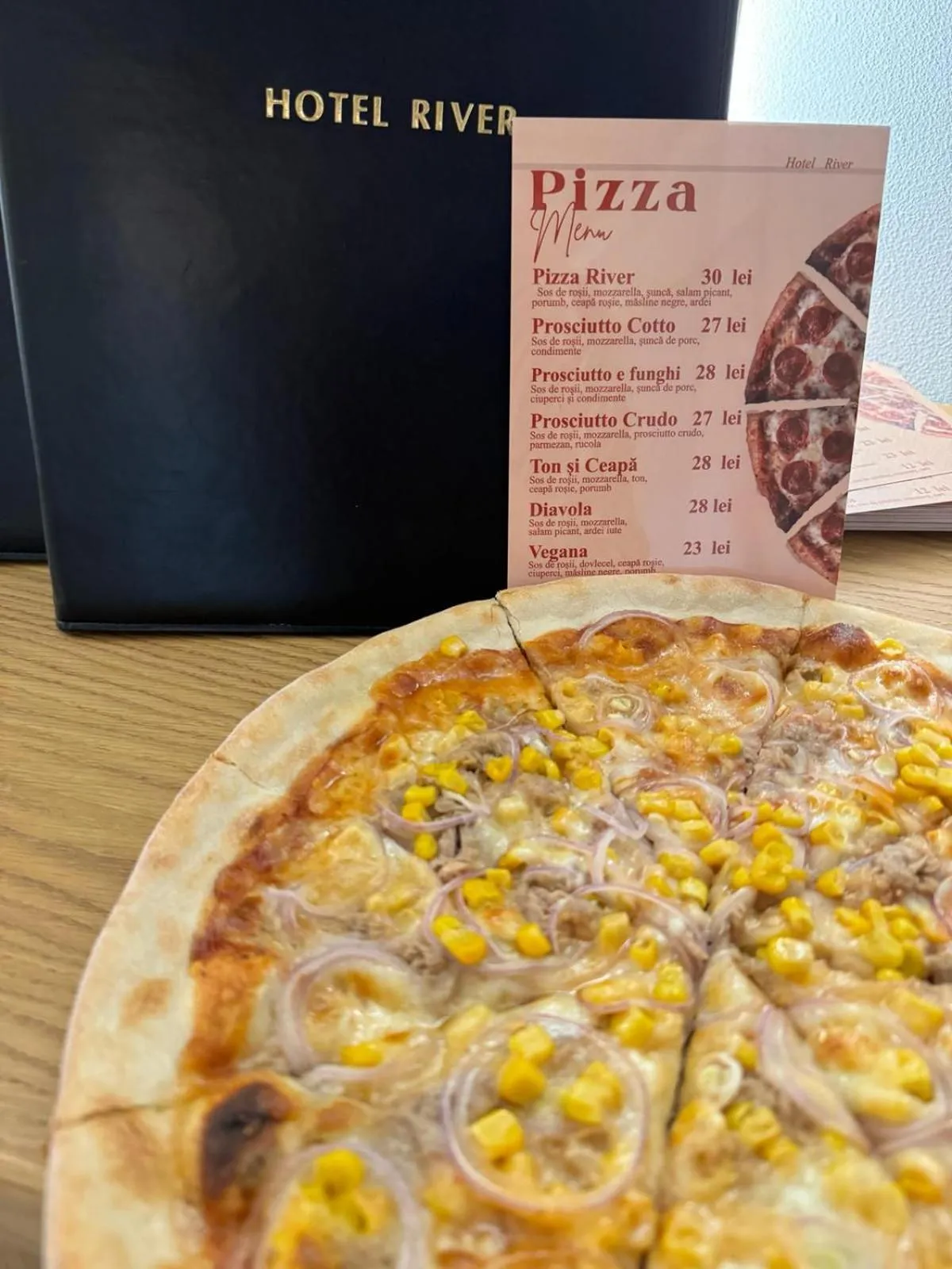 Food and drinks in Hotel River