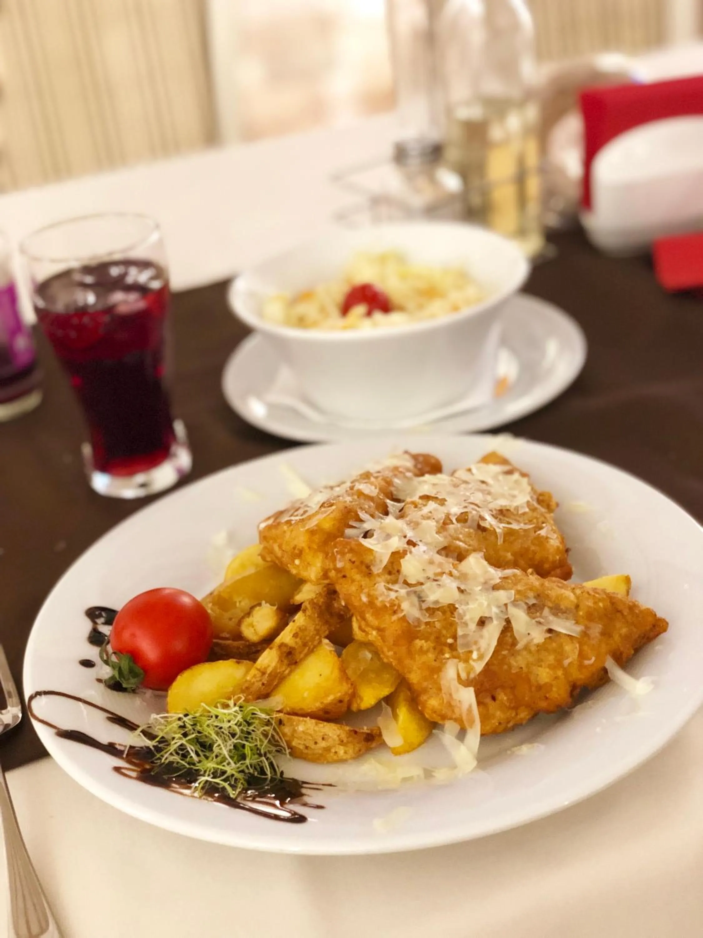 Food and drinks in Hotel River