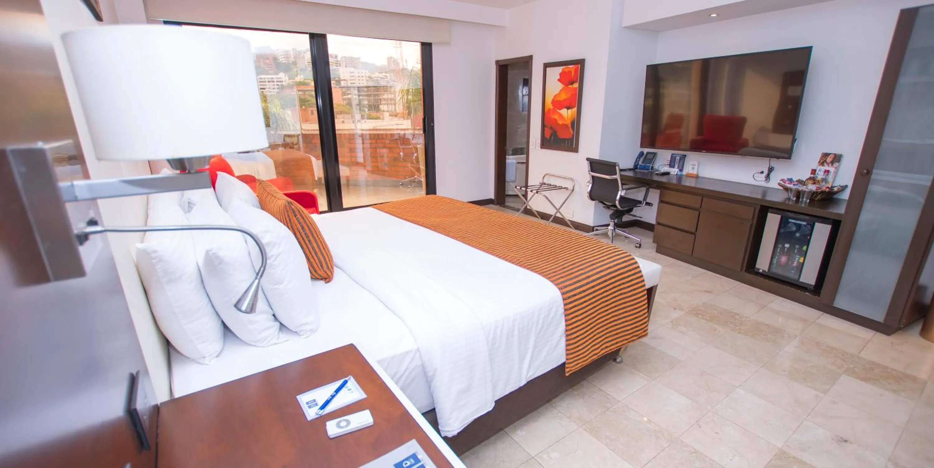 Bed in Hotel Dann Carlton Cali