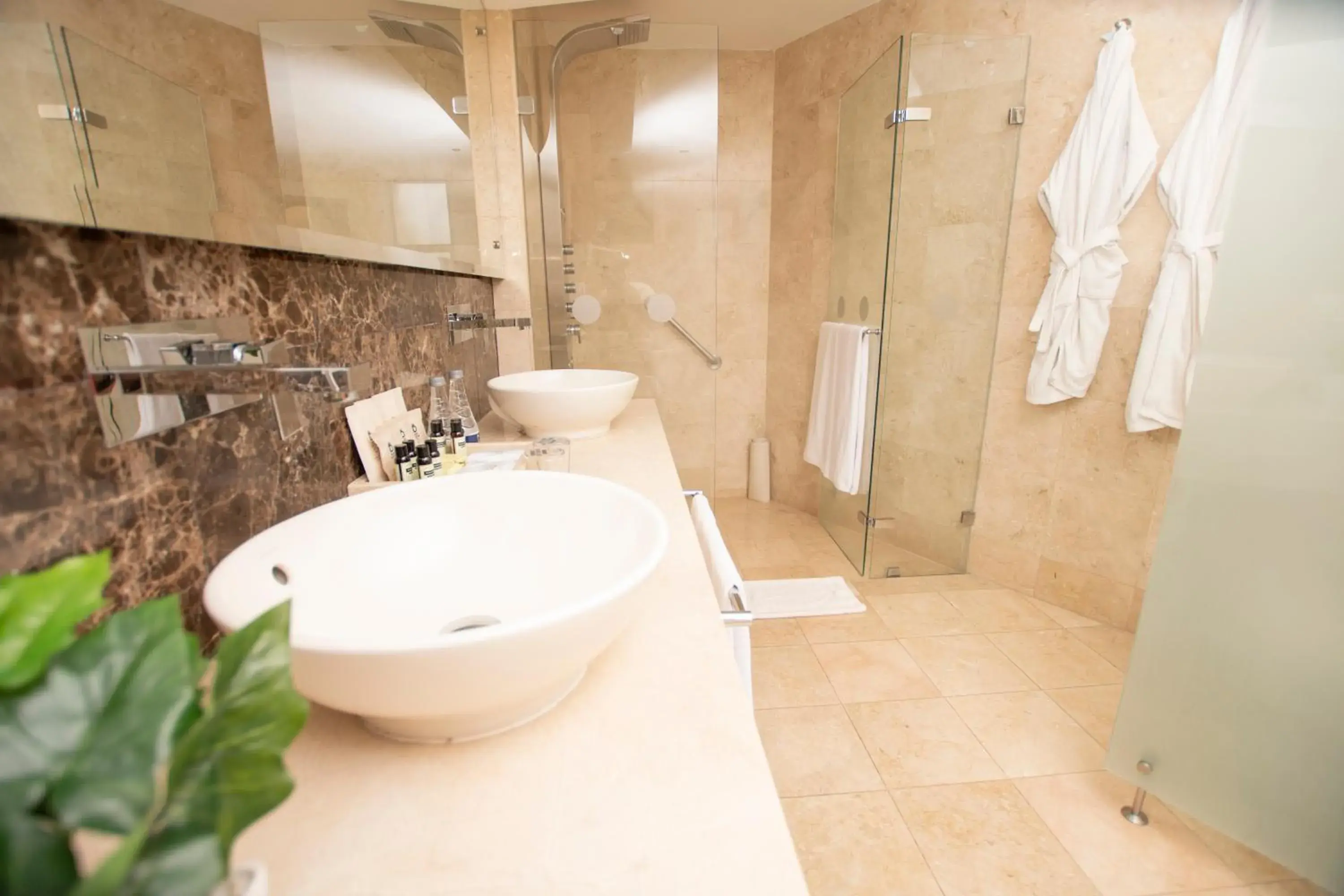 Bathroom in Hotel Dann Carlton Cali Bathroom in Hotel Dann Carlton Cali