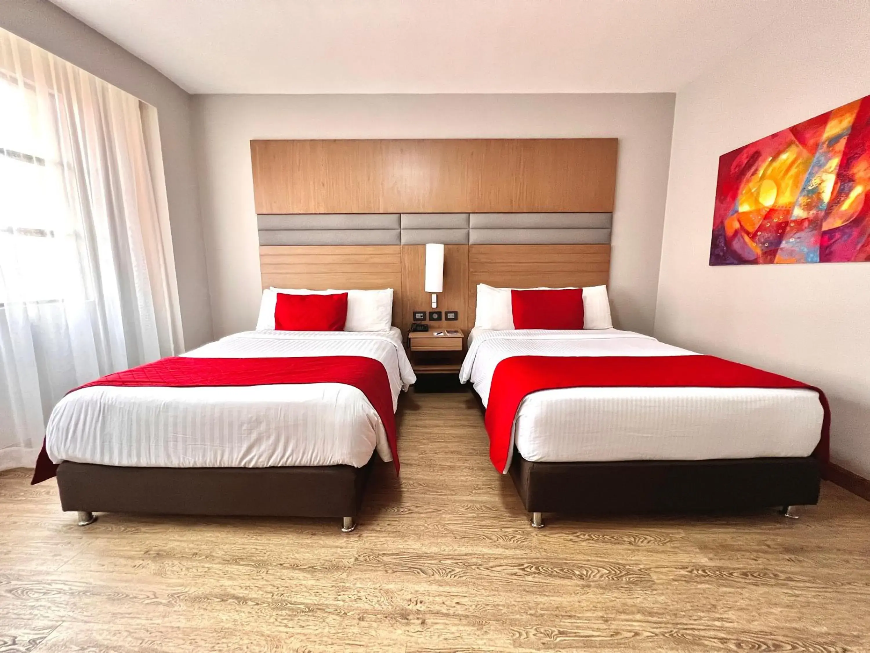 Photo of the whole room, Bed in Hotel Dann Carlton Cali Photo of the whole room, Bed in Hotel Dann Carlton Cali