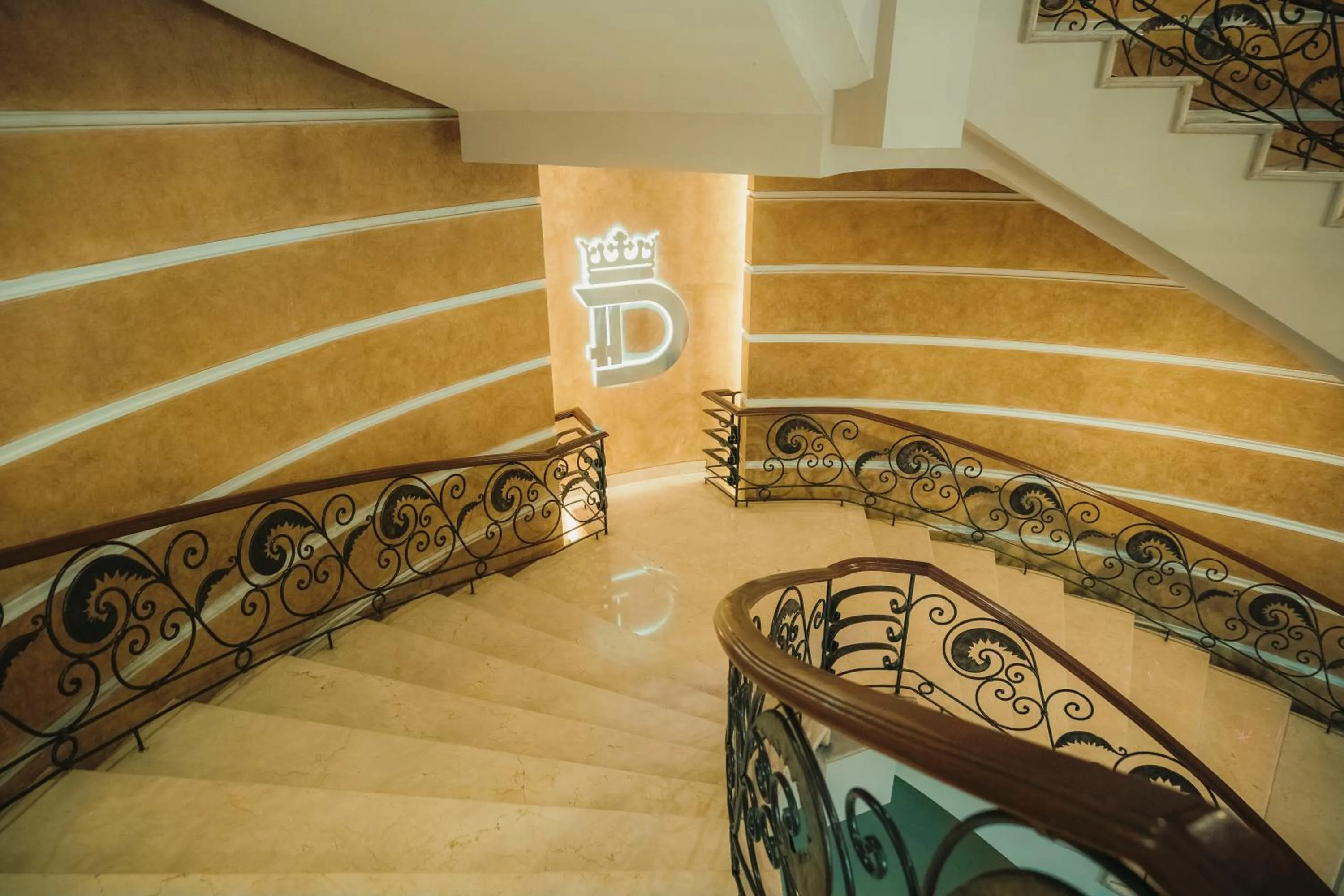 Property logo or sign in Hotel Dann Cali