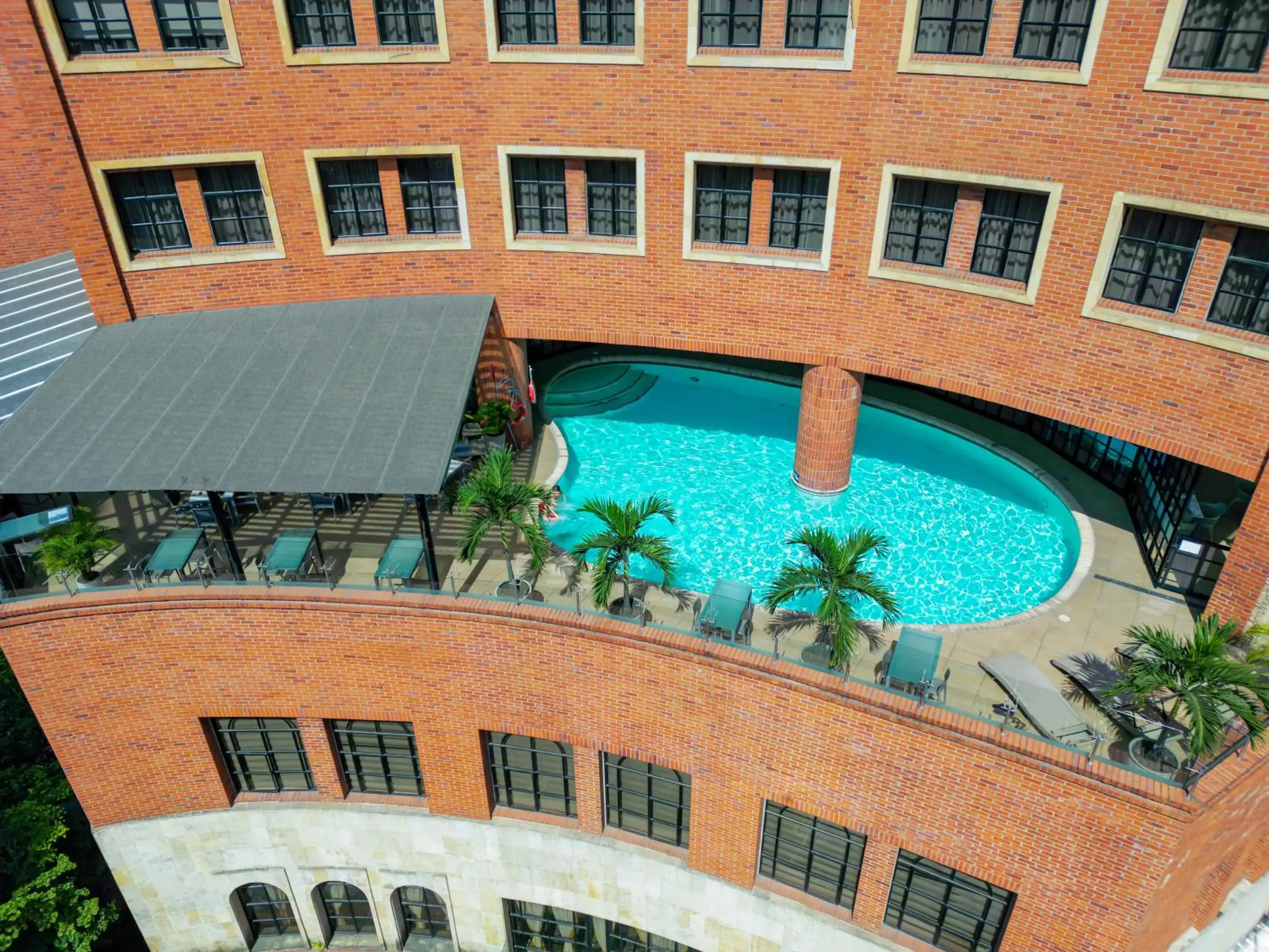 Pool view in Hotel Dann Cali Pool view in Hotel Dann Cali