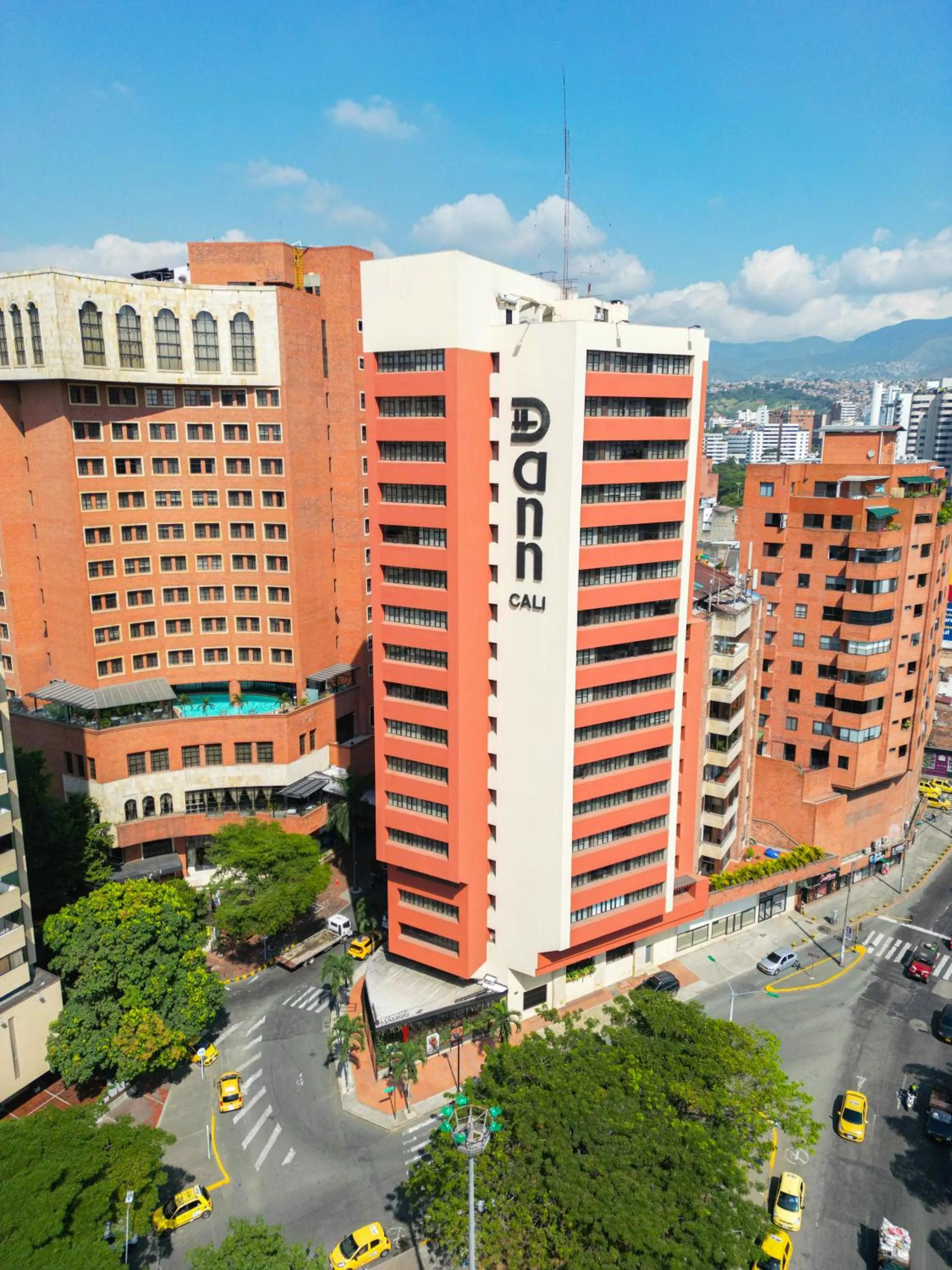 Facade/entrance in Hotel Dann Cali