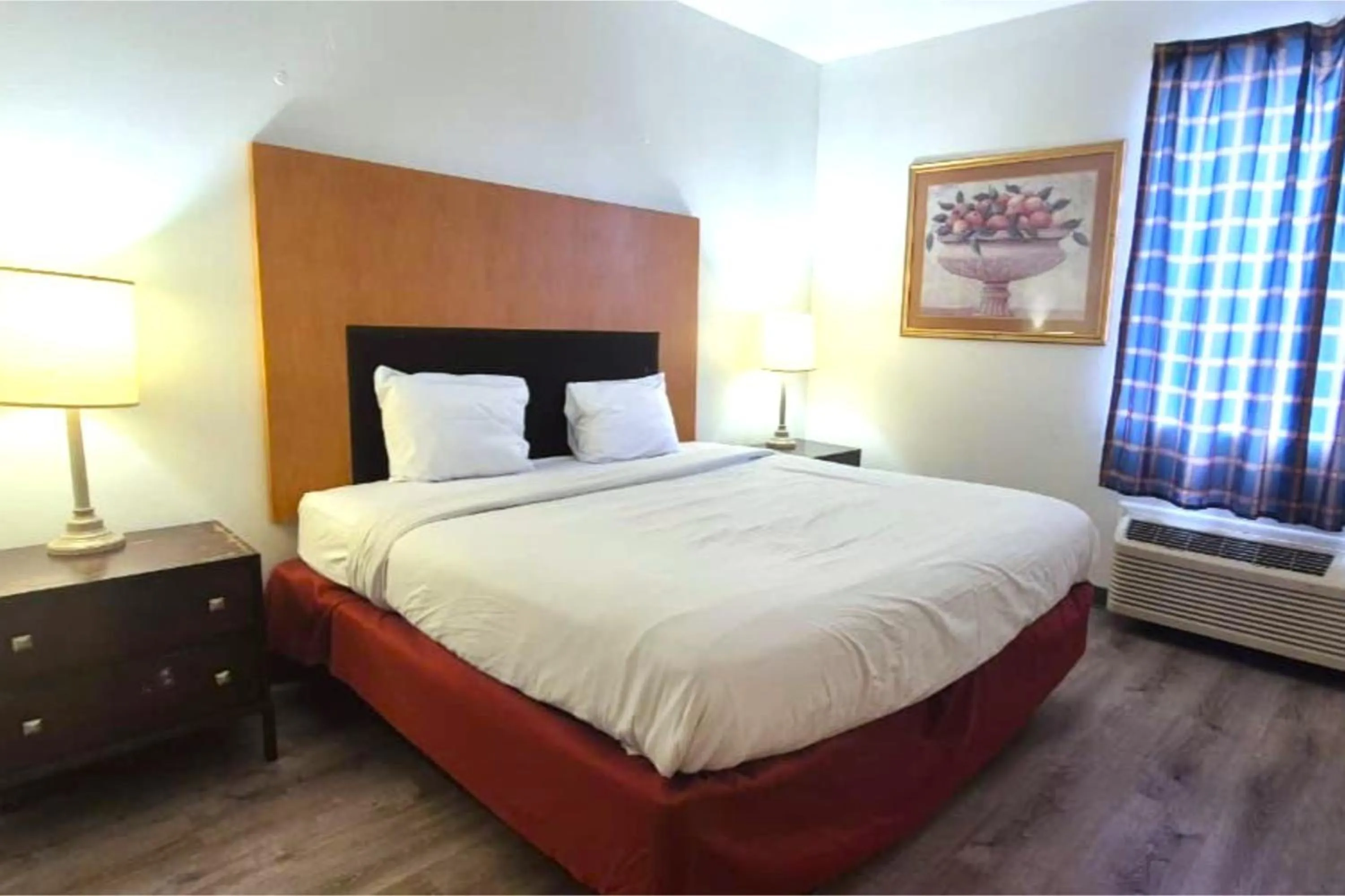 Bedroom, Bed in Kings Inn By OYO Calumet Park I-57