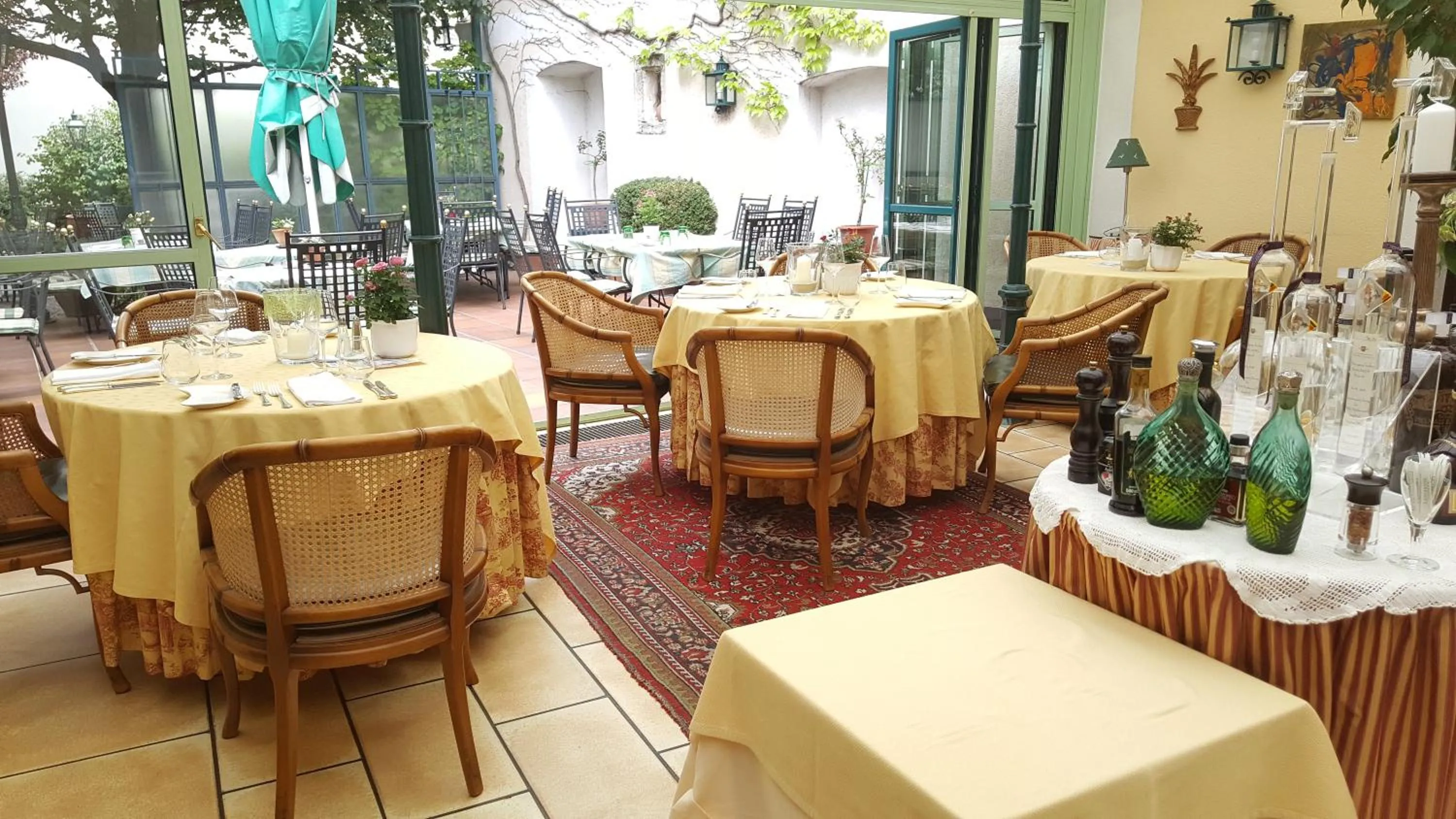 Restaurant/places to eat in Landhotel Jagdhof