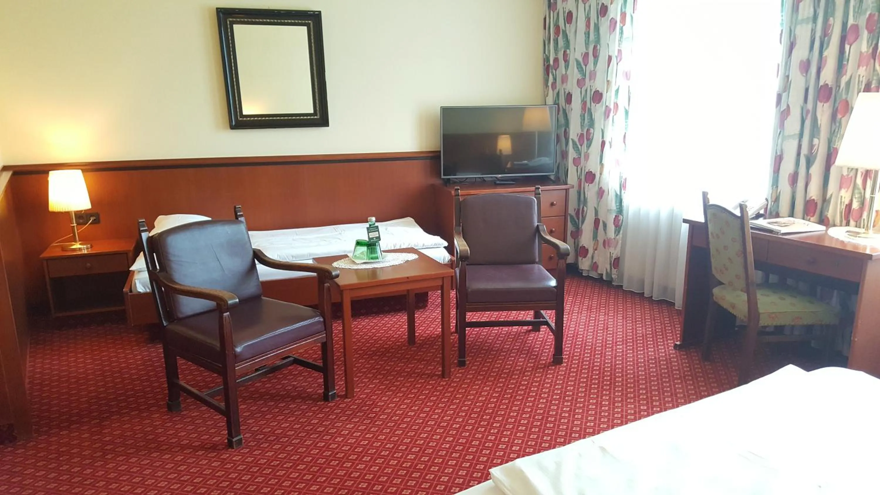 Bedroom, Bed in Landhotel Jagdhof