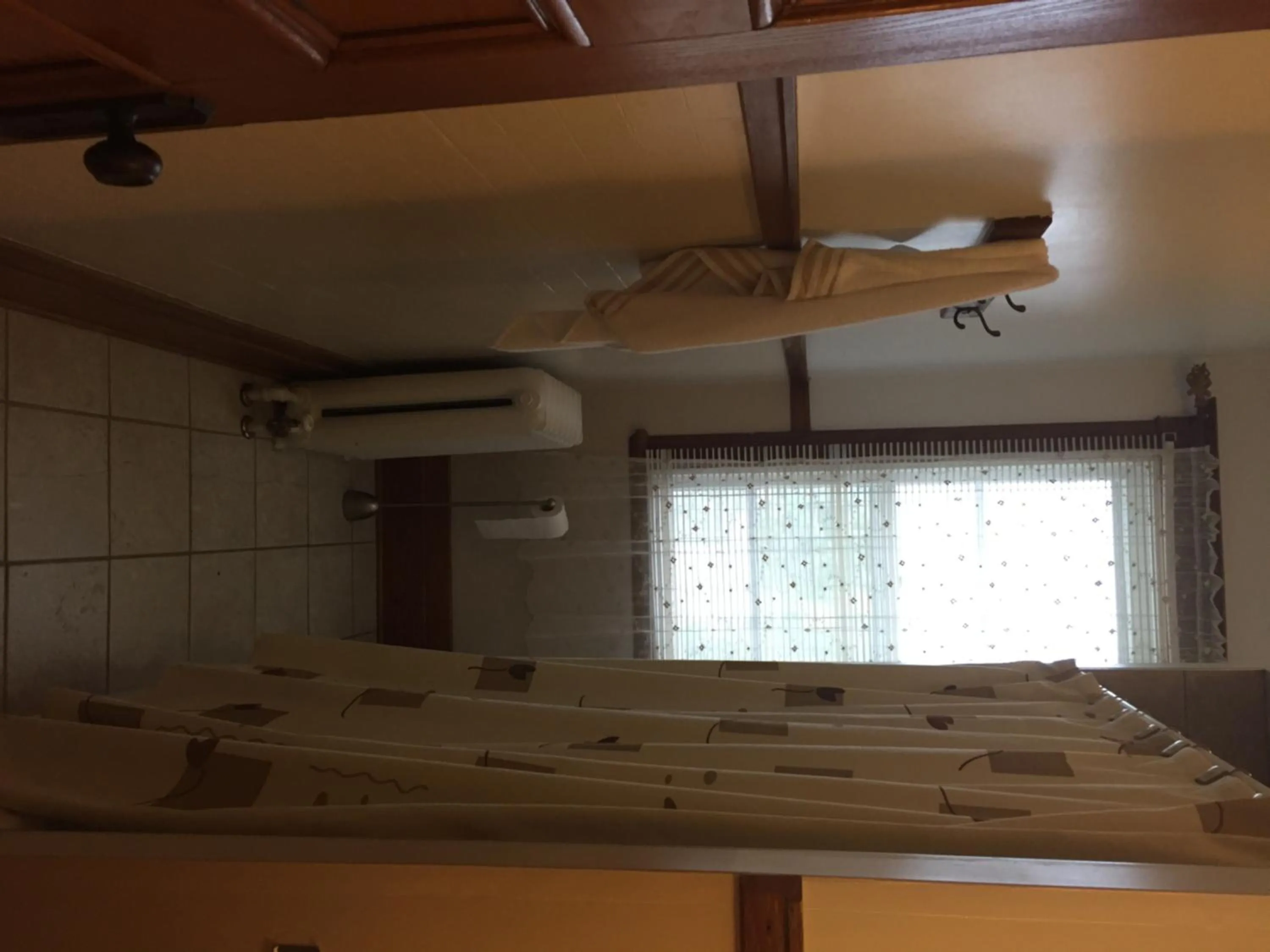 Bathroom in Le Petit Château Montebello B&B