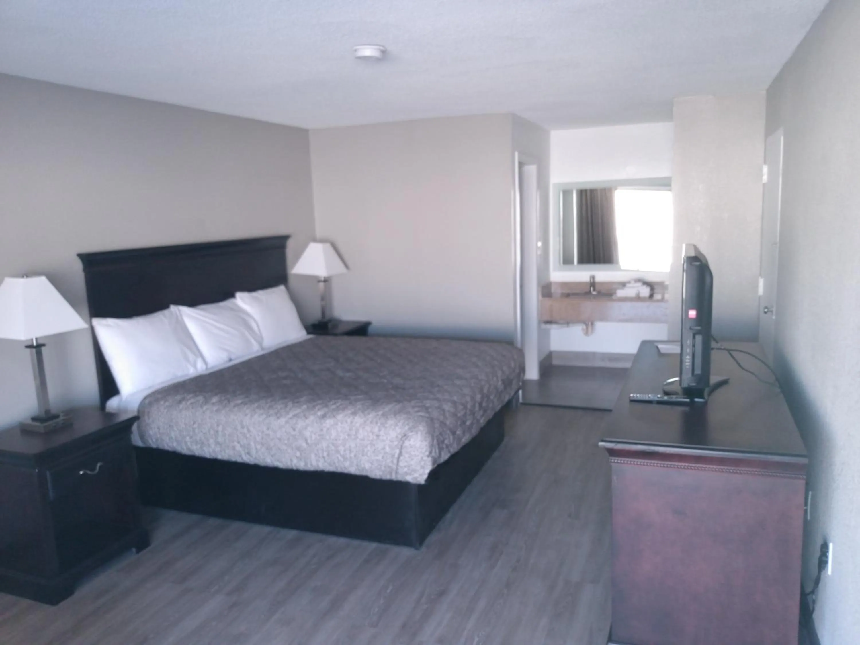 Bed in Gateway Inn Savannah