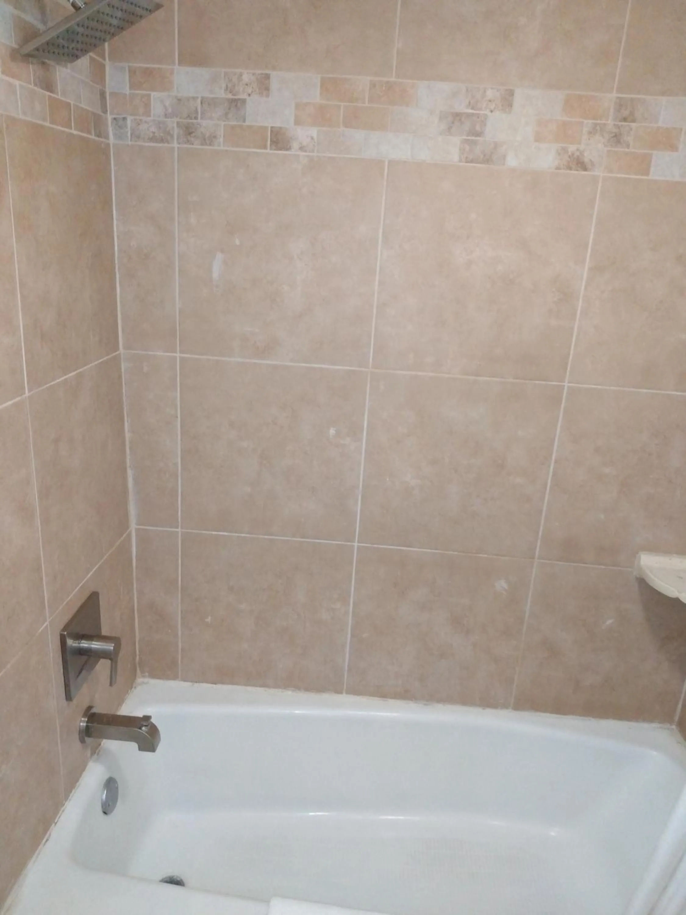 Bathroom in Gateway Inn Savannah