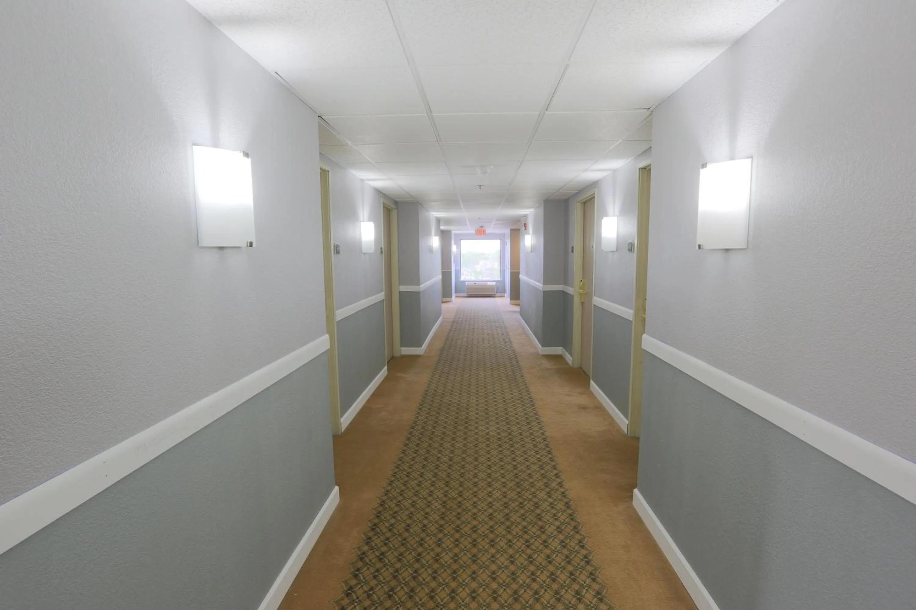 Decorative detail in Days Inn by Wyndham Calumet Park