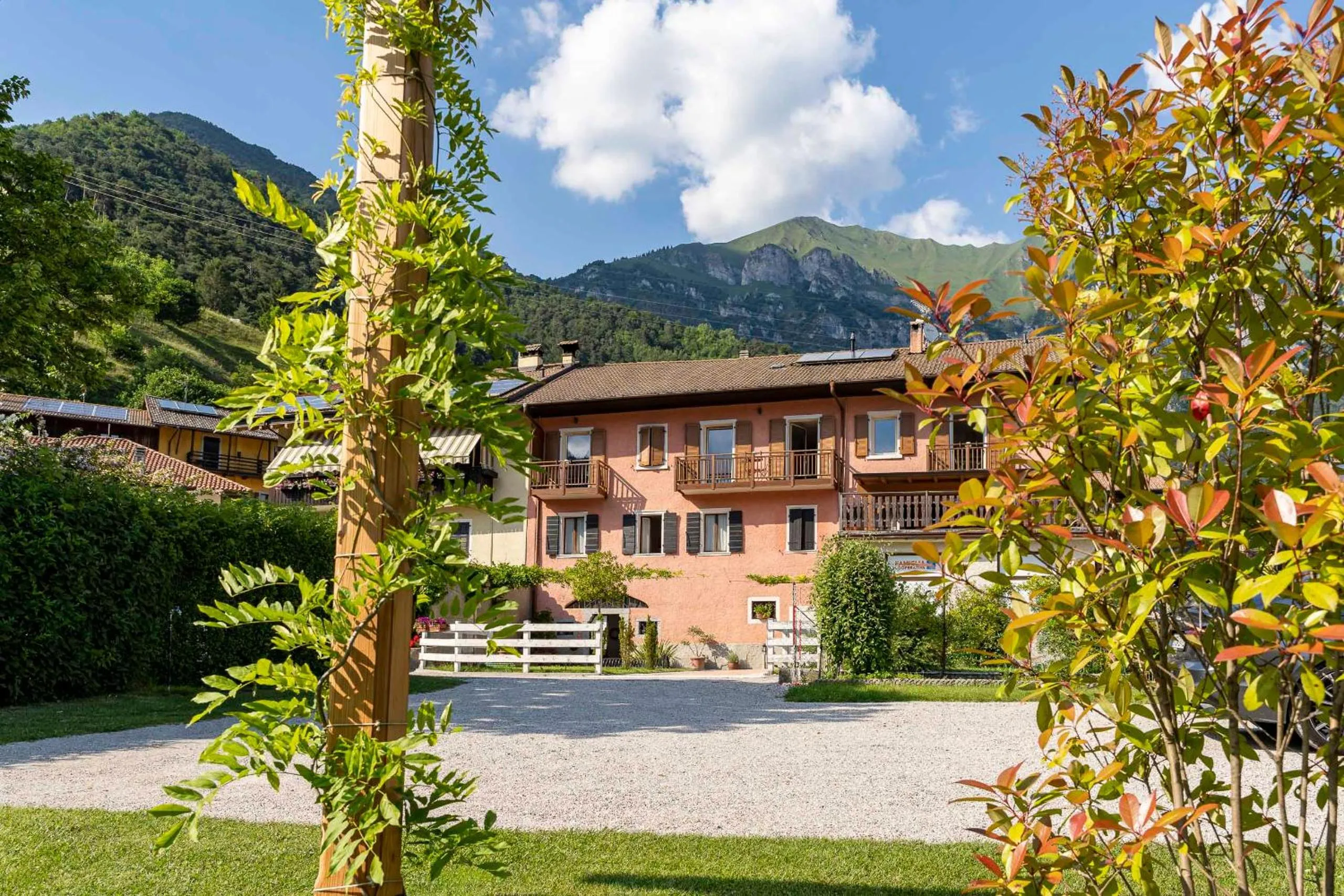 Property building in Ledro Lake Suite "Pur"