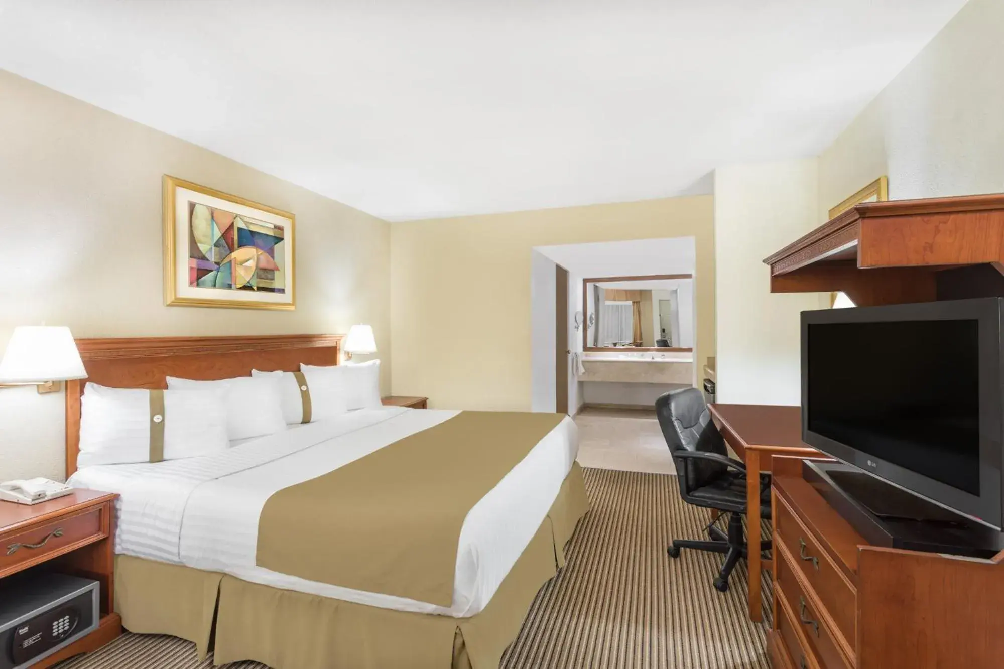 King Suite - single occupancy - Disability Access/Non-Smoking in Wyndham Garden Obregon King Suite - single occupancy - Disability Access/Non-Smoking in Wyndham Garden Obregon