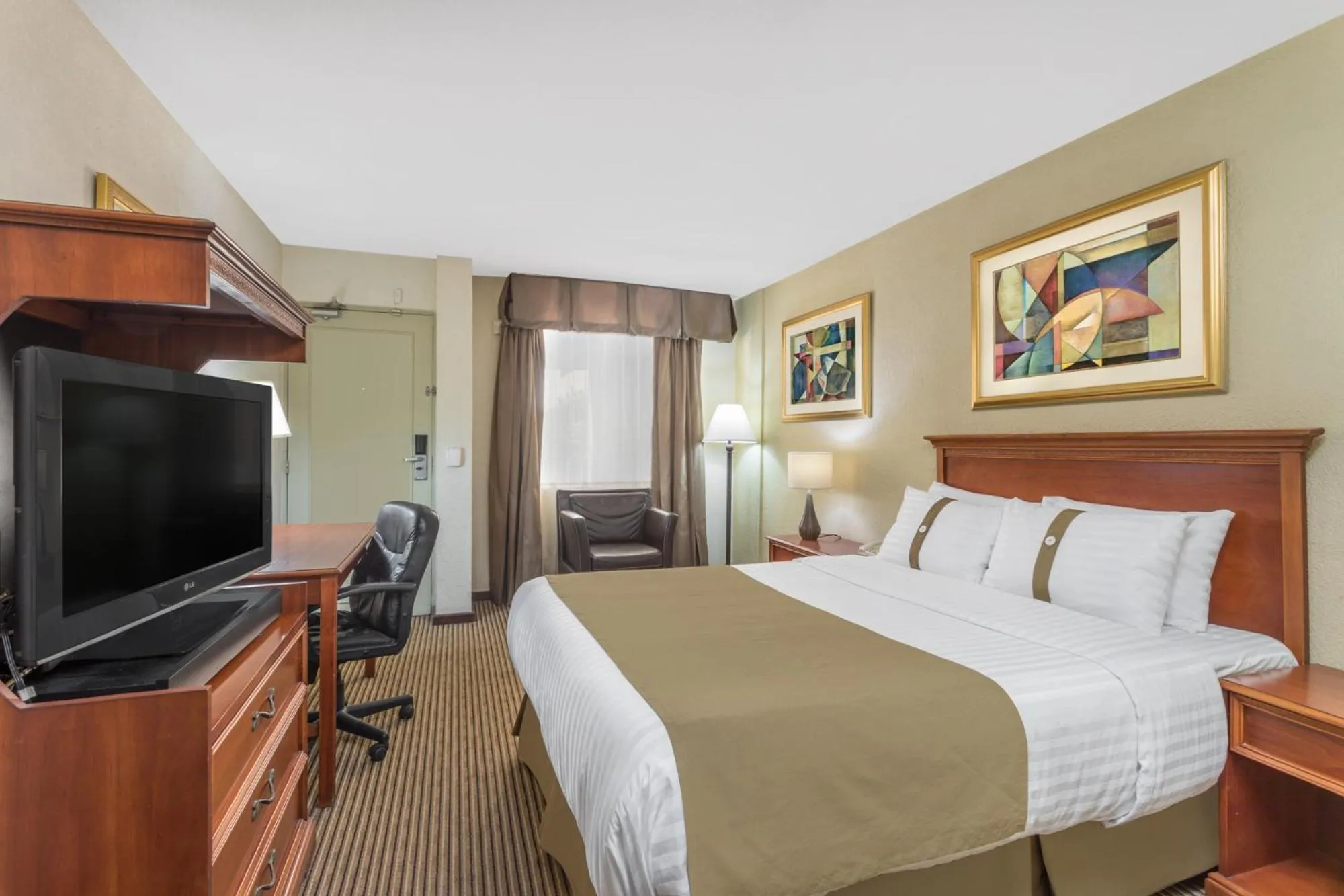 Property building, Bed in Wyndham Garden Obregon