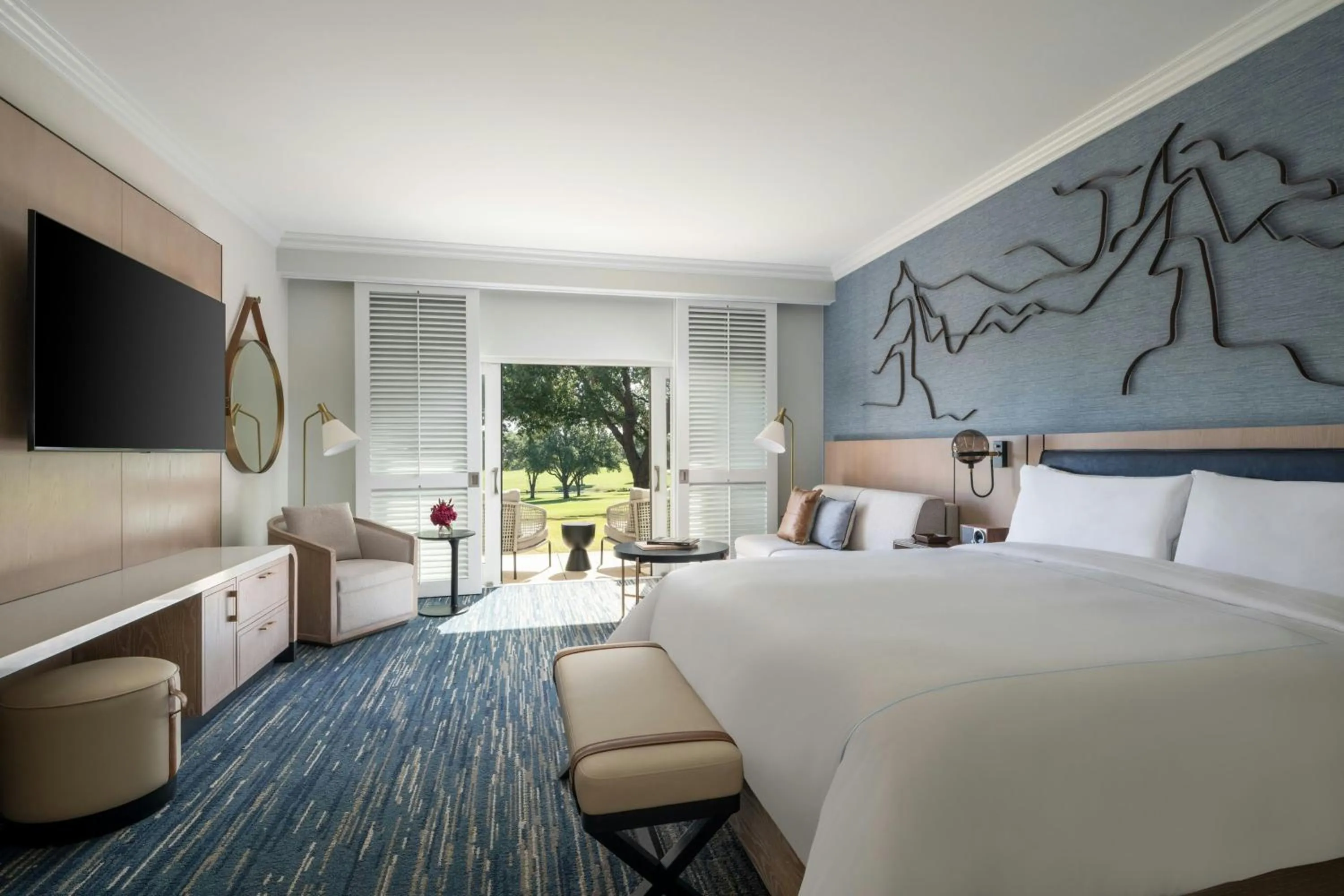 Bedroom, Bed in The Ritz-Carlton Dallas, Las Colinas