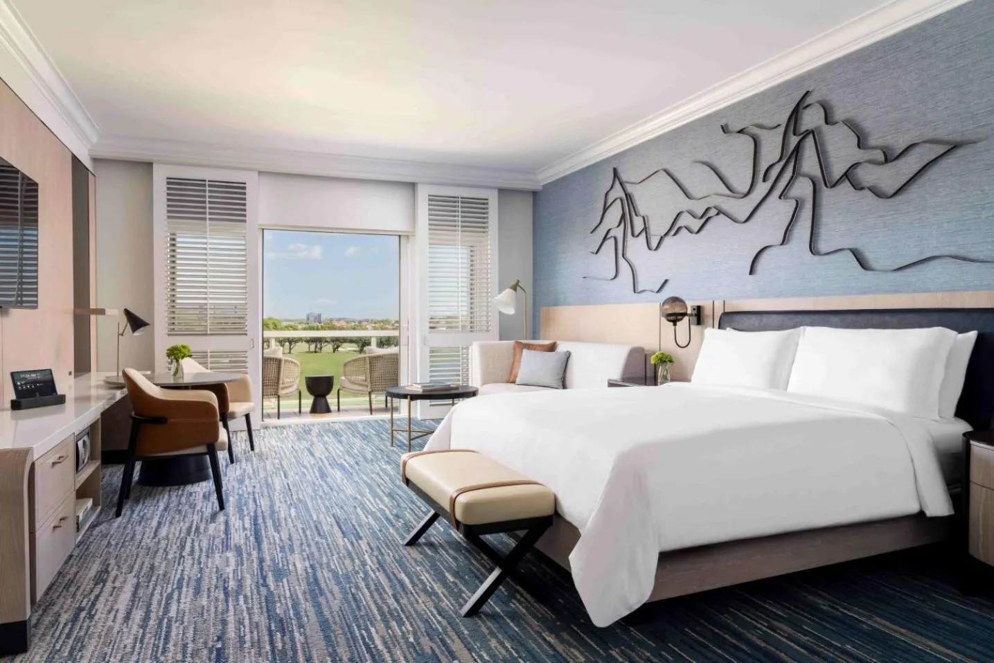 Bed in The Ritz-Carlton Dallas, Las Colinas