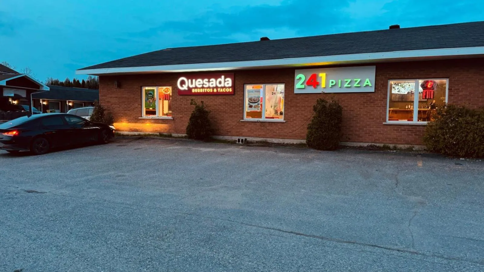 Restaurant/places to eat in Travel Inn Cochrane