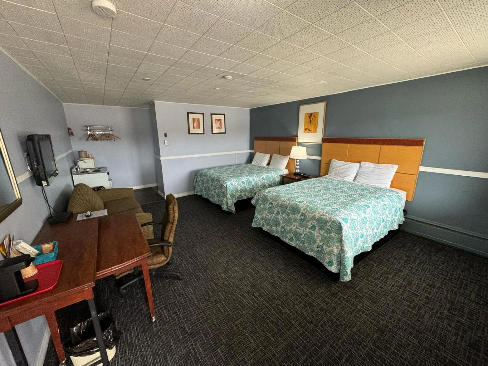 Photo of the whole room, Bed in Travel Inn Cochrane