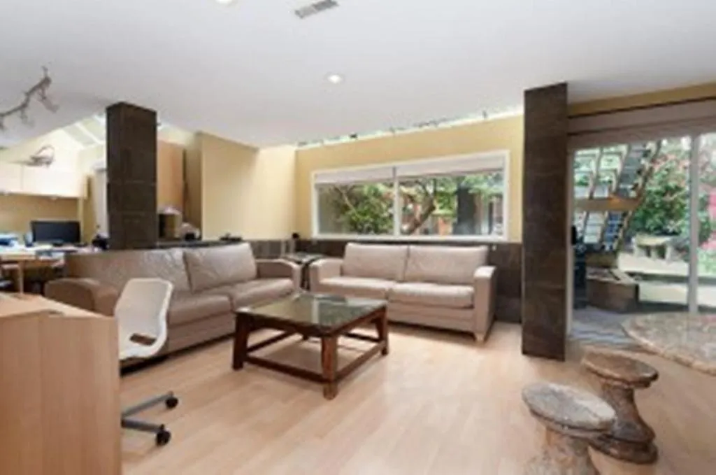 Living room in House On Dunbar B&B