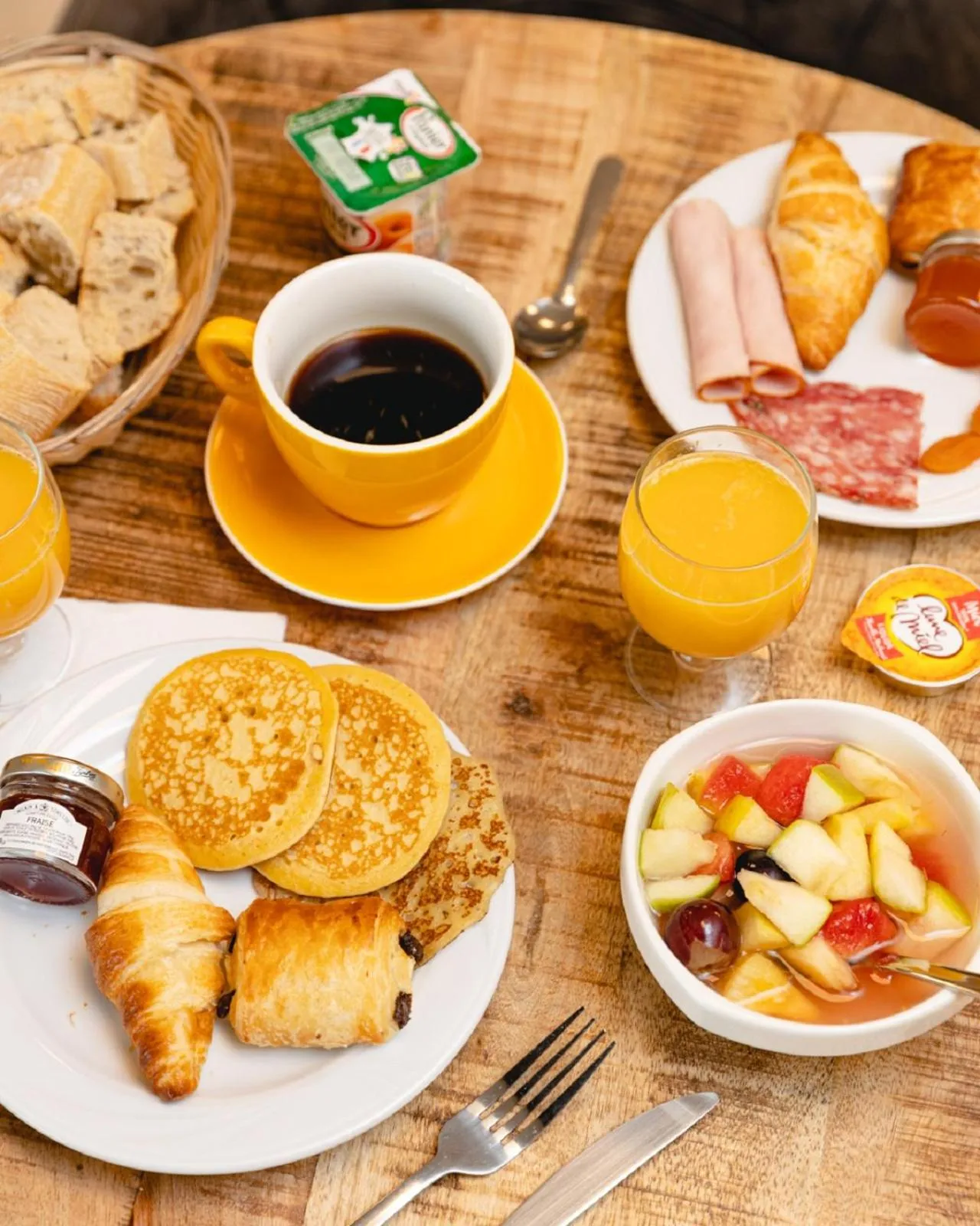 Breakfast in Tulip Inn Honfleur Residence &amp; Spa