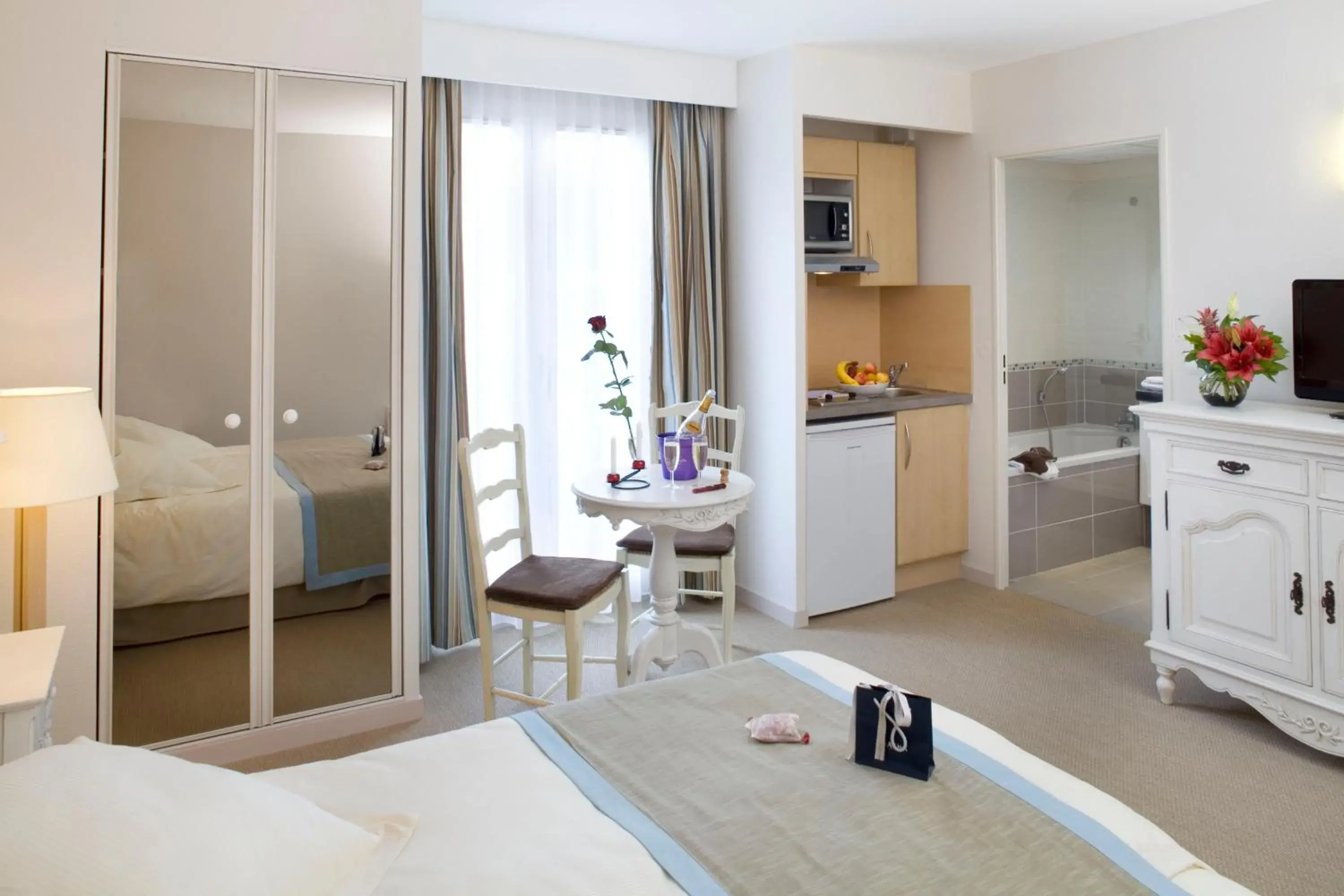 Photo of the whole room, Bed in Tulip Inn Honfleur Residence & Spa Photo of the whole room, Bed in Tulip Inn Honfleur Residence & Spa