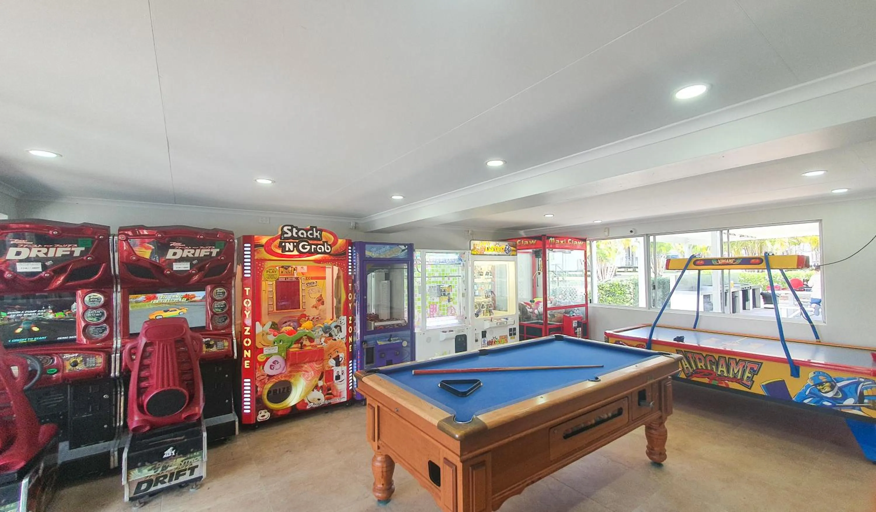 Game Room in Alex Beach Cabins and Tourist Park