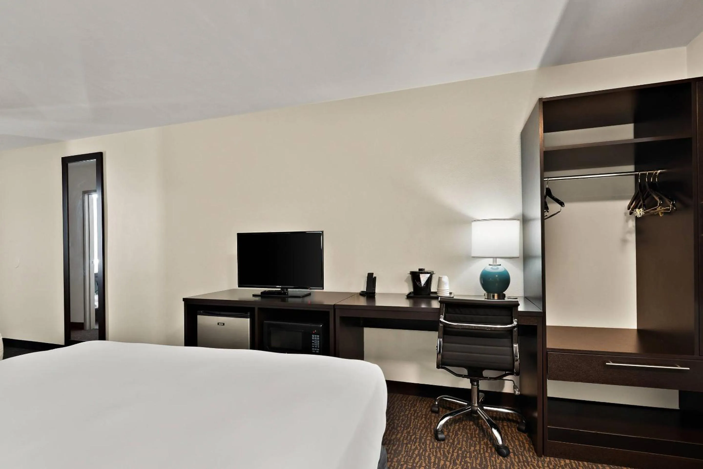 Bedroom, Bed in Sleep Inn Kelso Longview