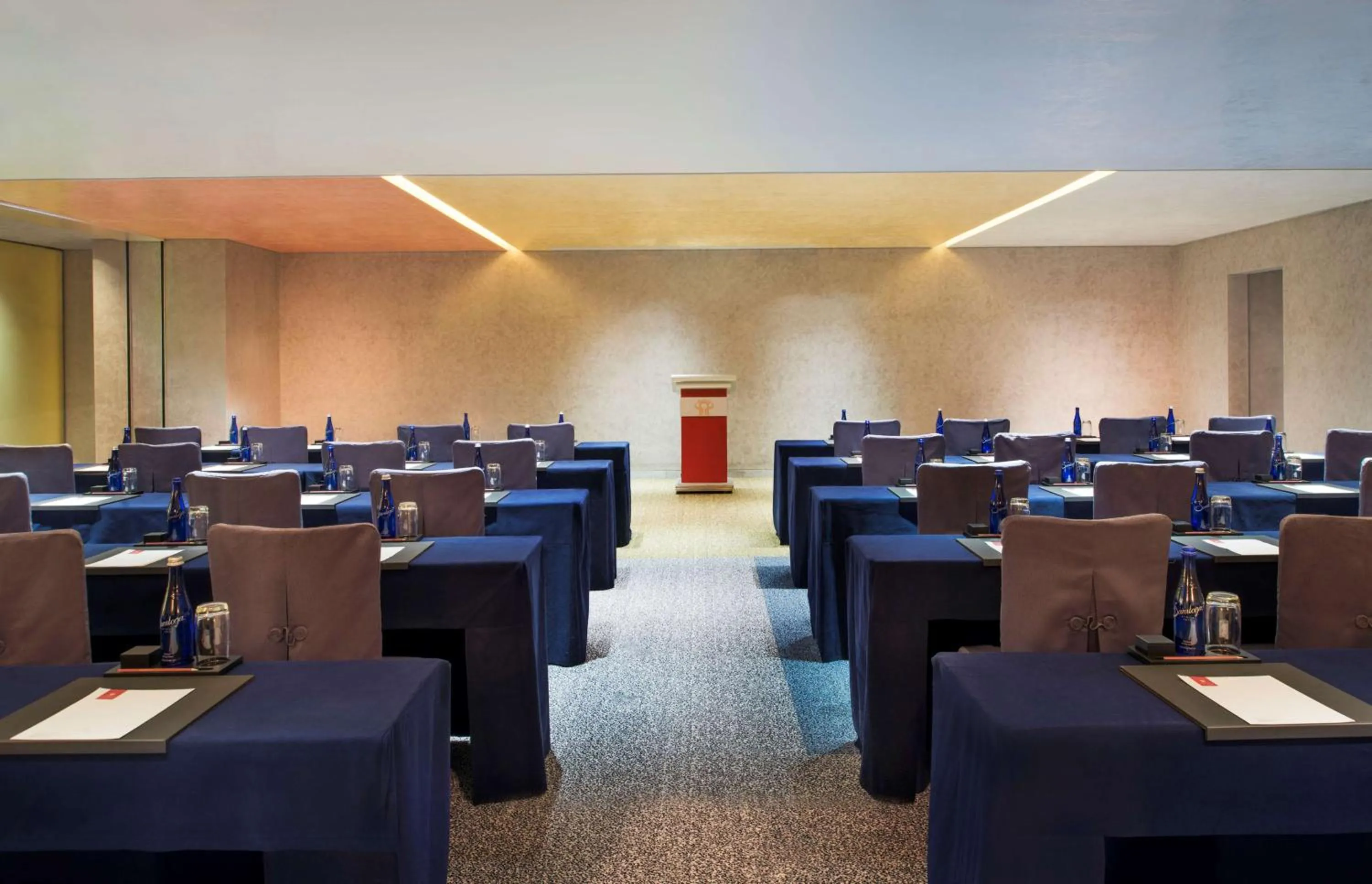 On site in HUALUXE Shanghai Twelve At Hengshan