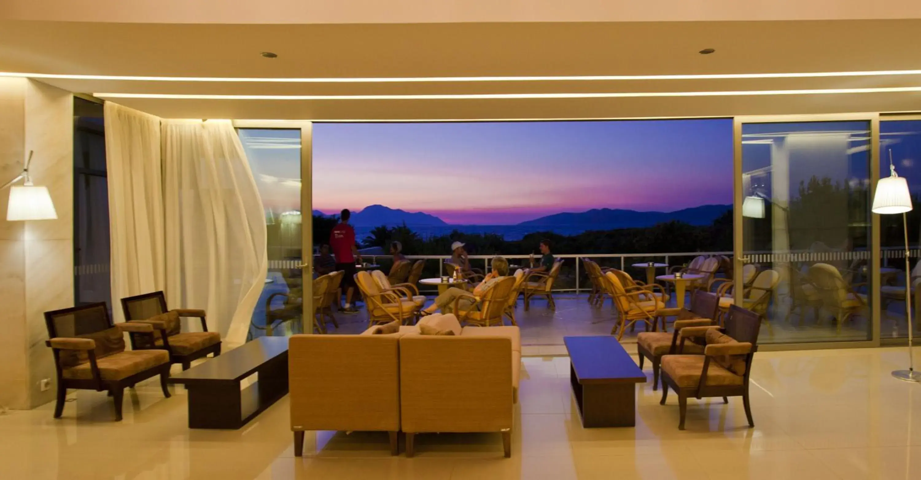 Restaurant/places to eat in Caravia Beach Hotel Restaurant/places to eat in Caravia Beach Hotel