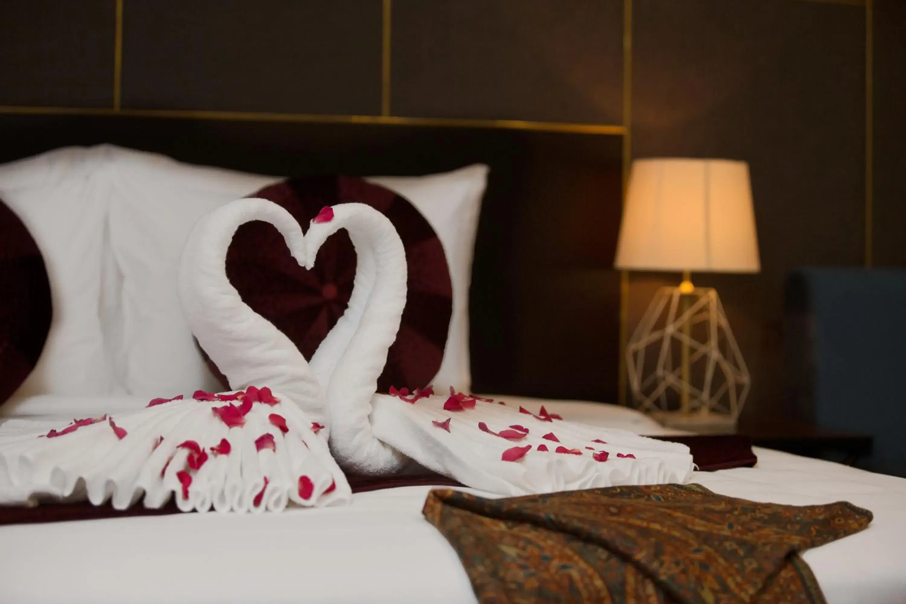 Property building, Bed in La Santé Hotel & Spa Property building, Bed in La Santé Hotel & Spa