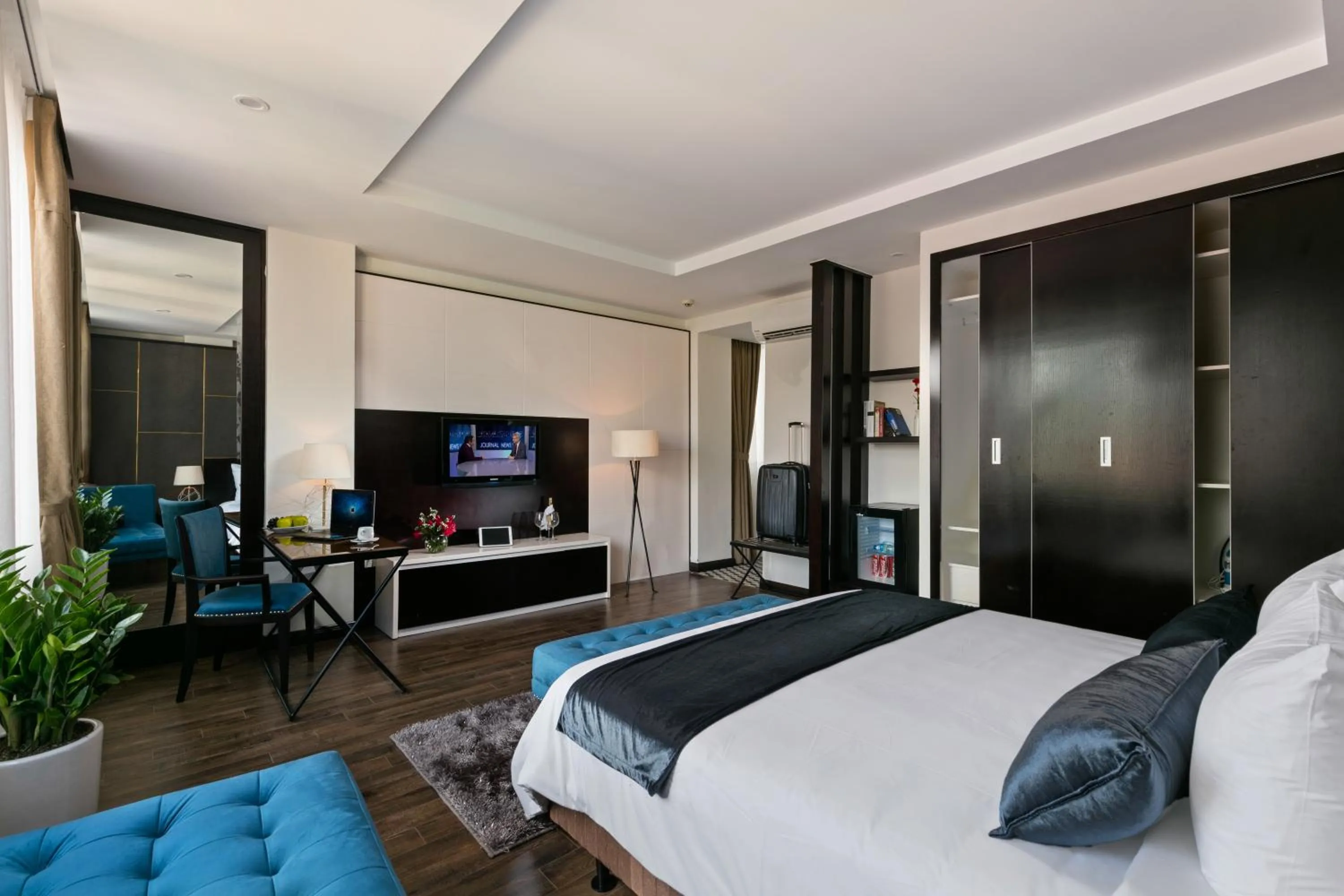 Property building, Bed in La Santé Hotel & Spa