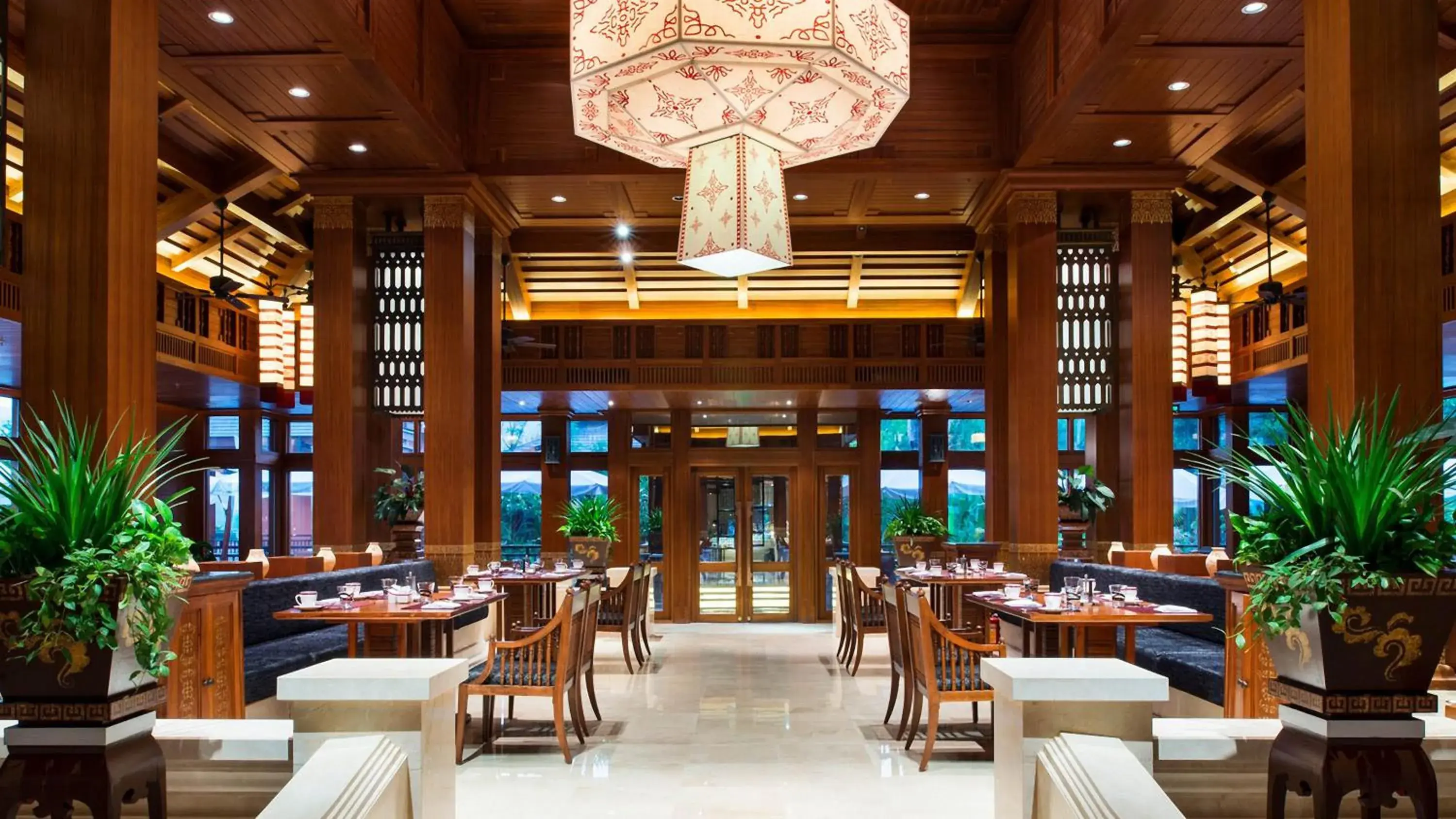 Restaurant/places to eat in InterContinental Xishuangbanna Resort by IHG Restaurant/places to eat in InterContinental Xishuangbanna Resort by IHG