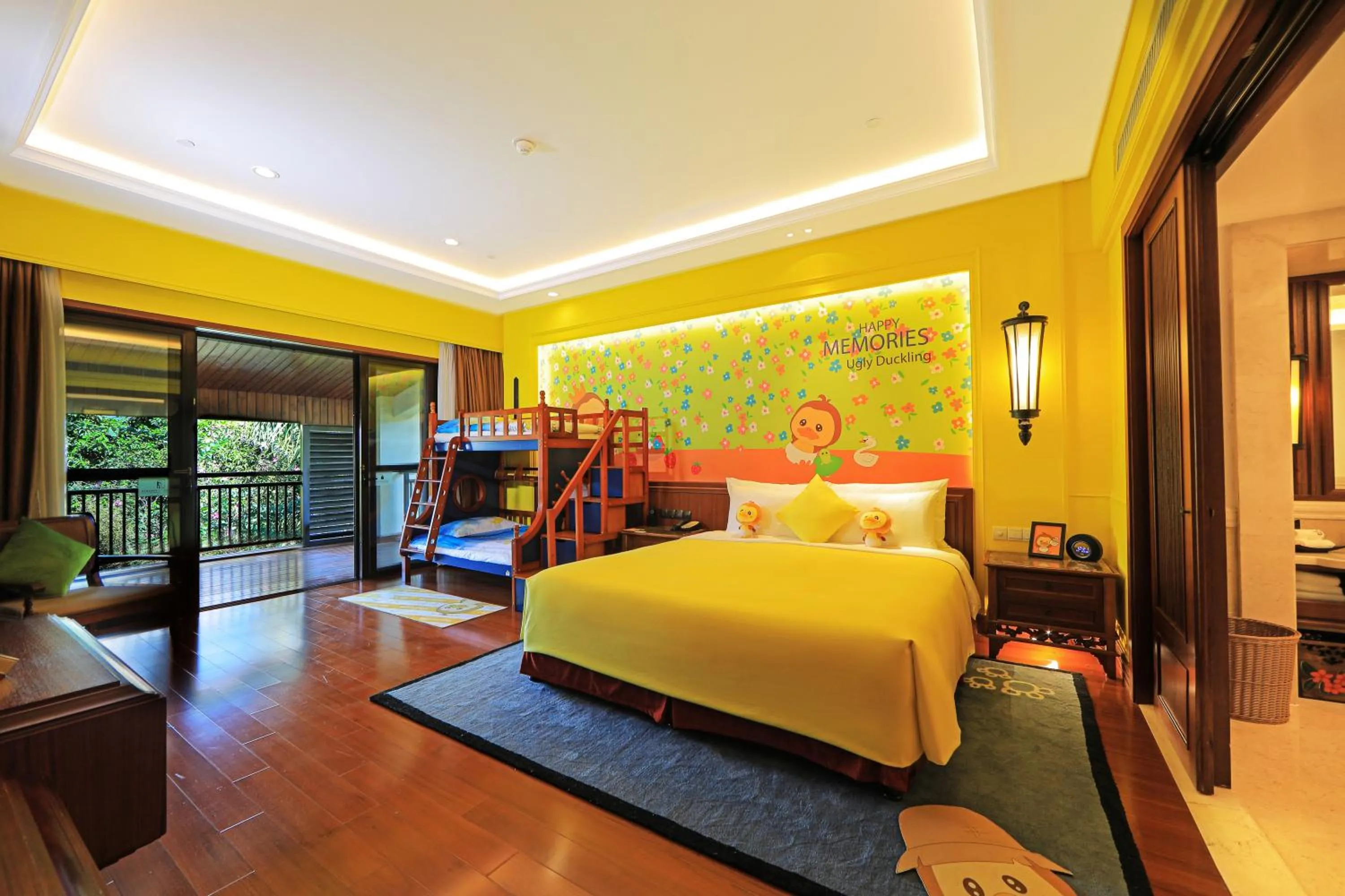 Bed in InterContinental Xishuangbanna Resort by IHG