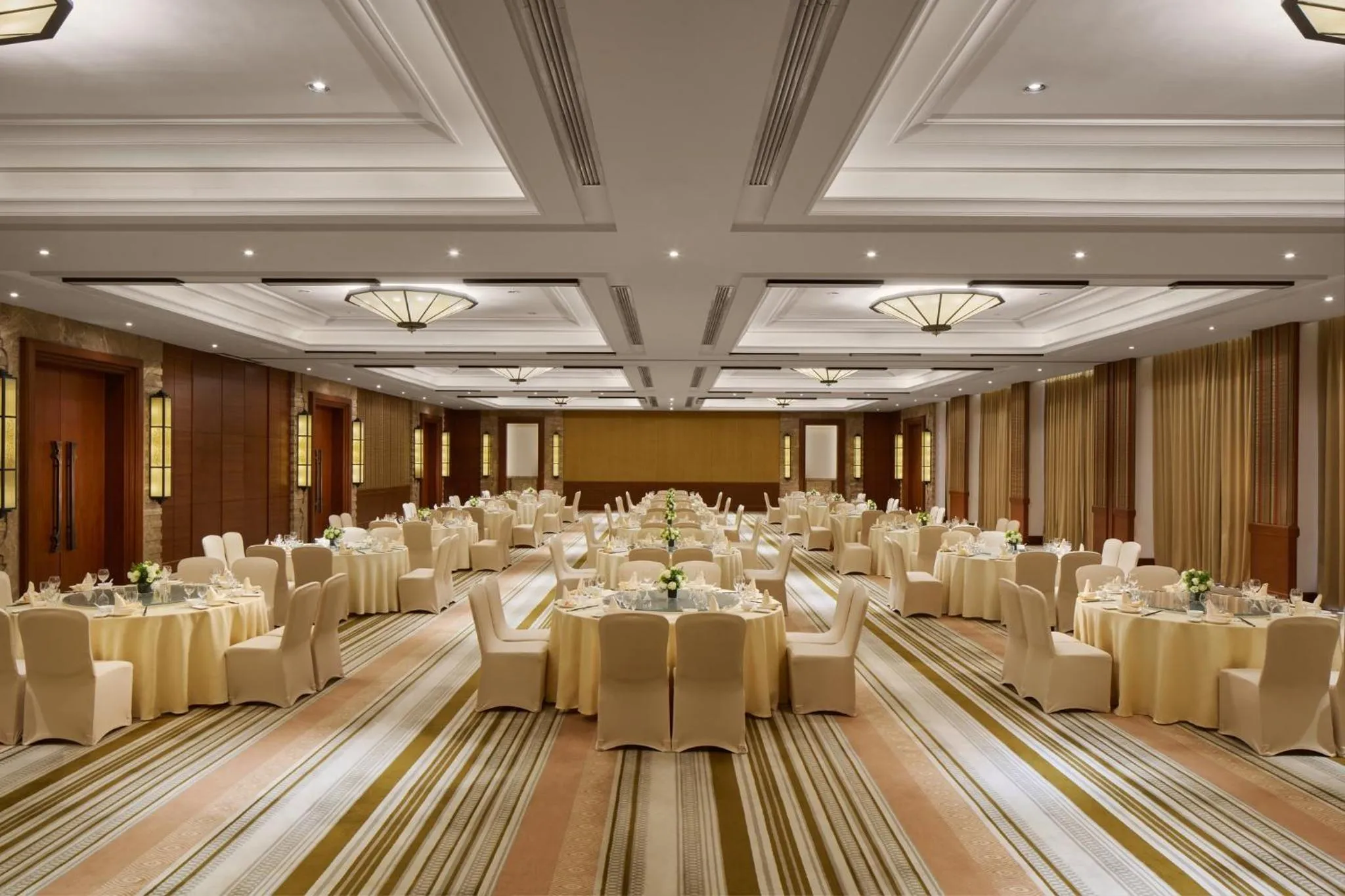Meeting/conference room in InterContinental Xishuangbanna Resort by IHG