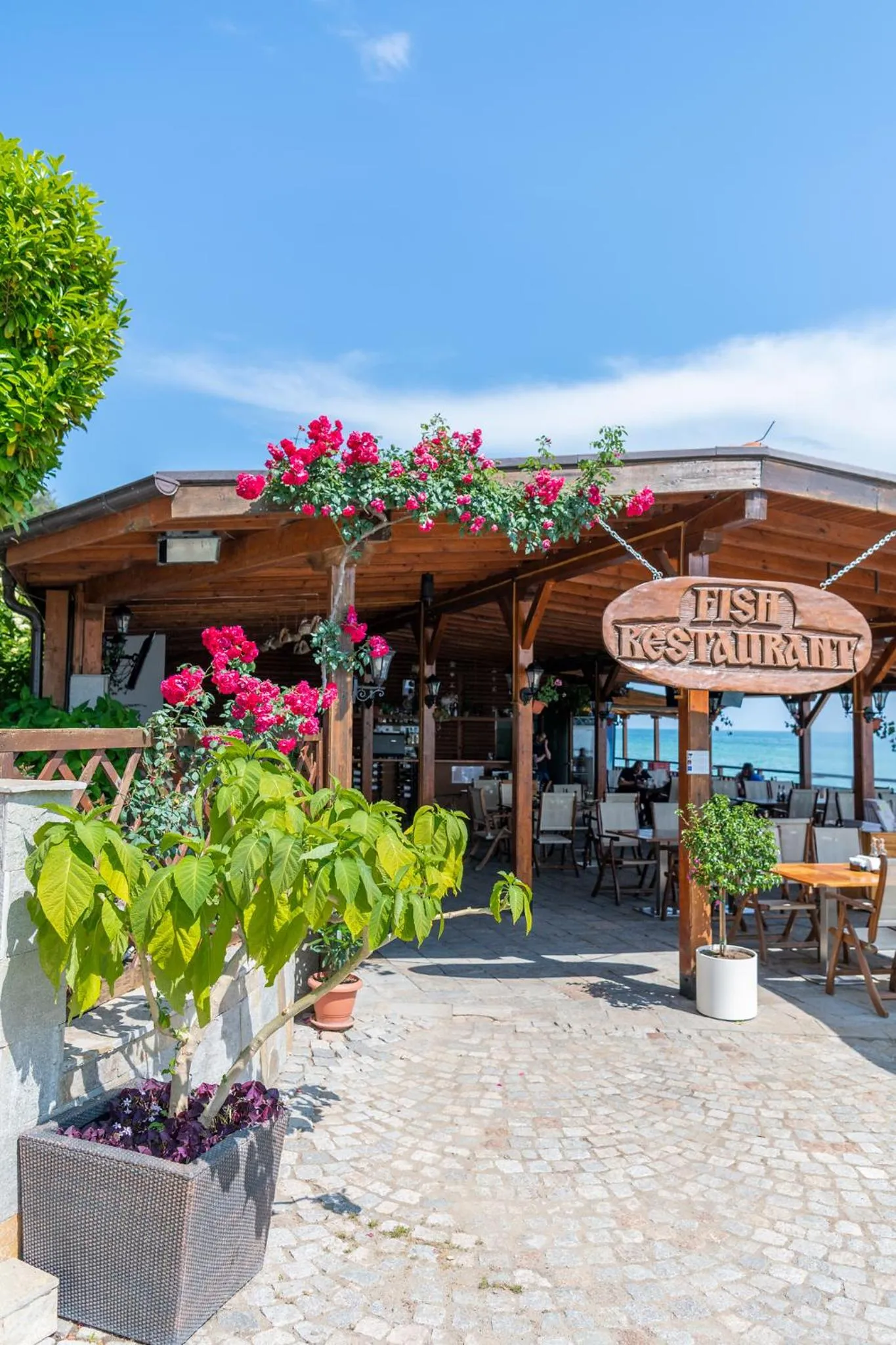 Restaurant/places to eat in Garden of Eden Complex